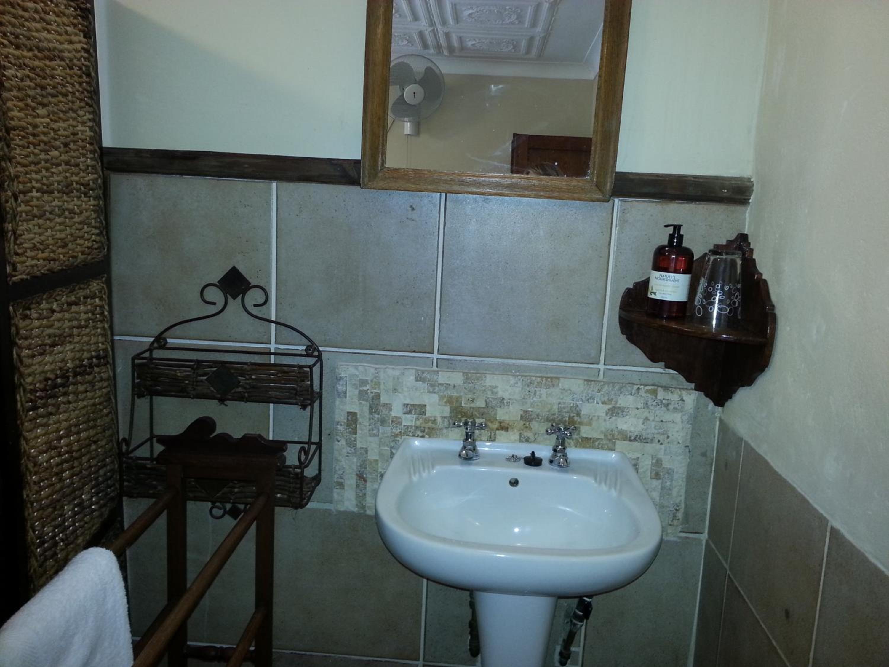 Twin/Double Room photo 3