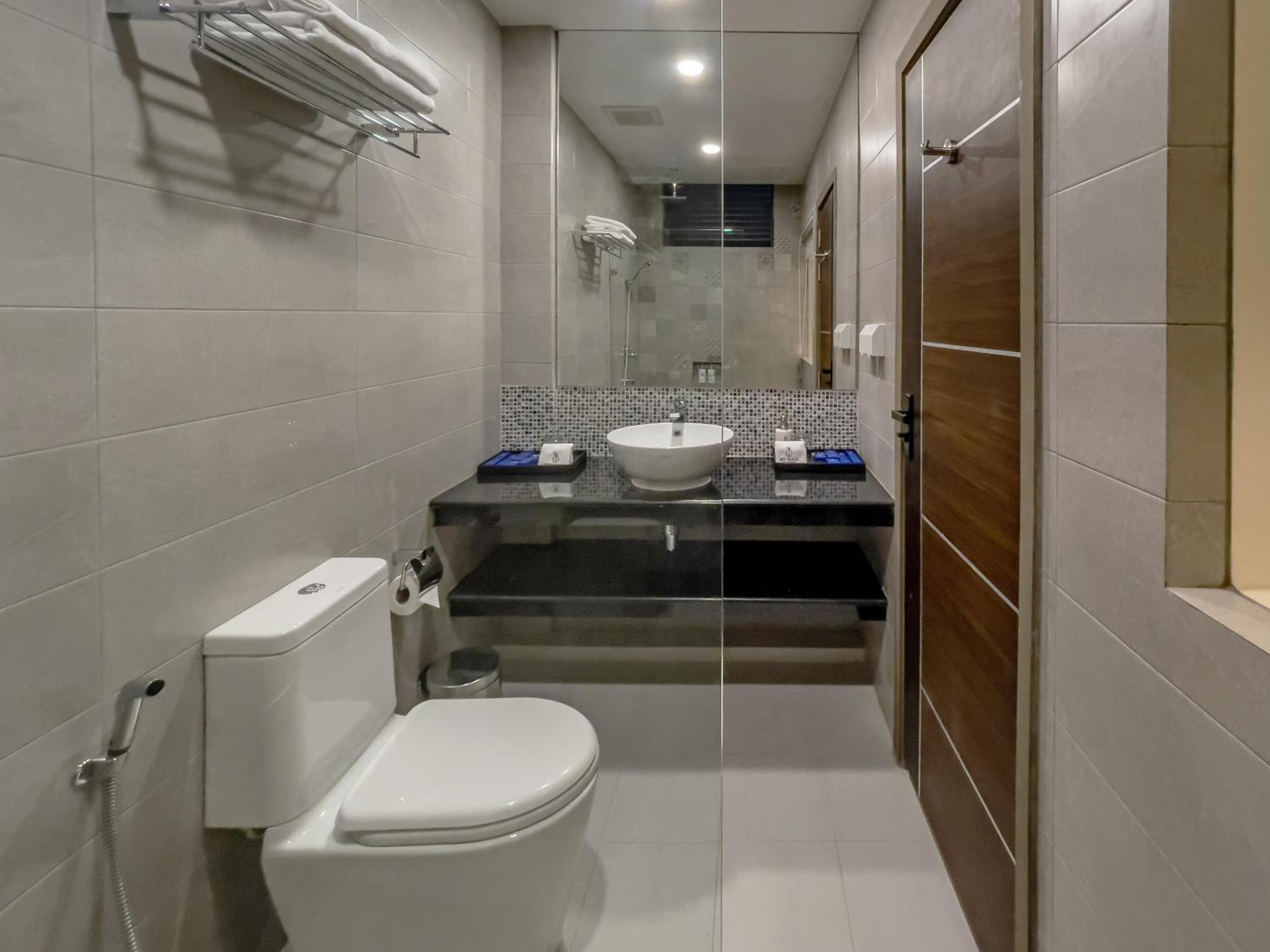 Two-Bedroom Suite - Photo 2