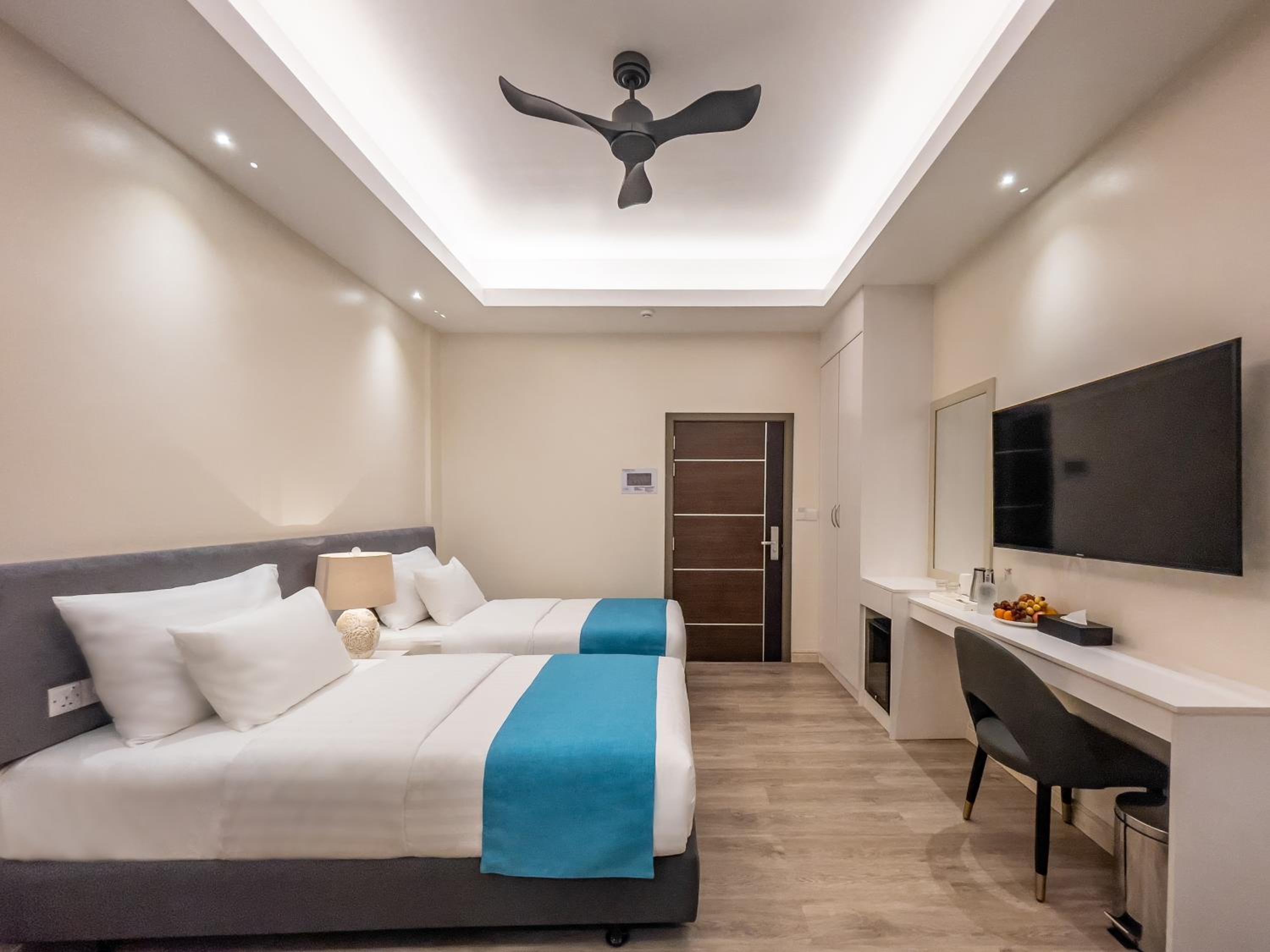 Two-Bedroom Suite - Photo 6