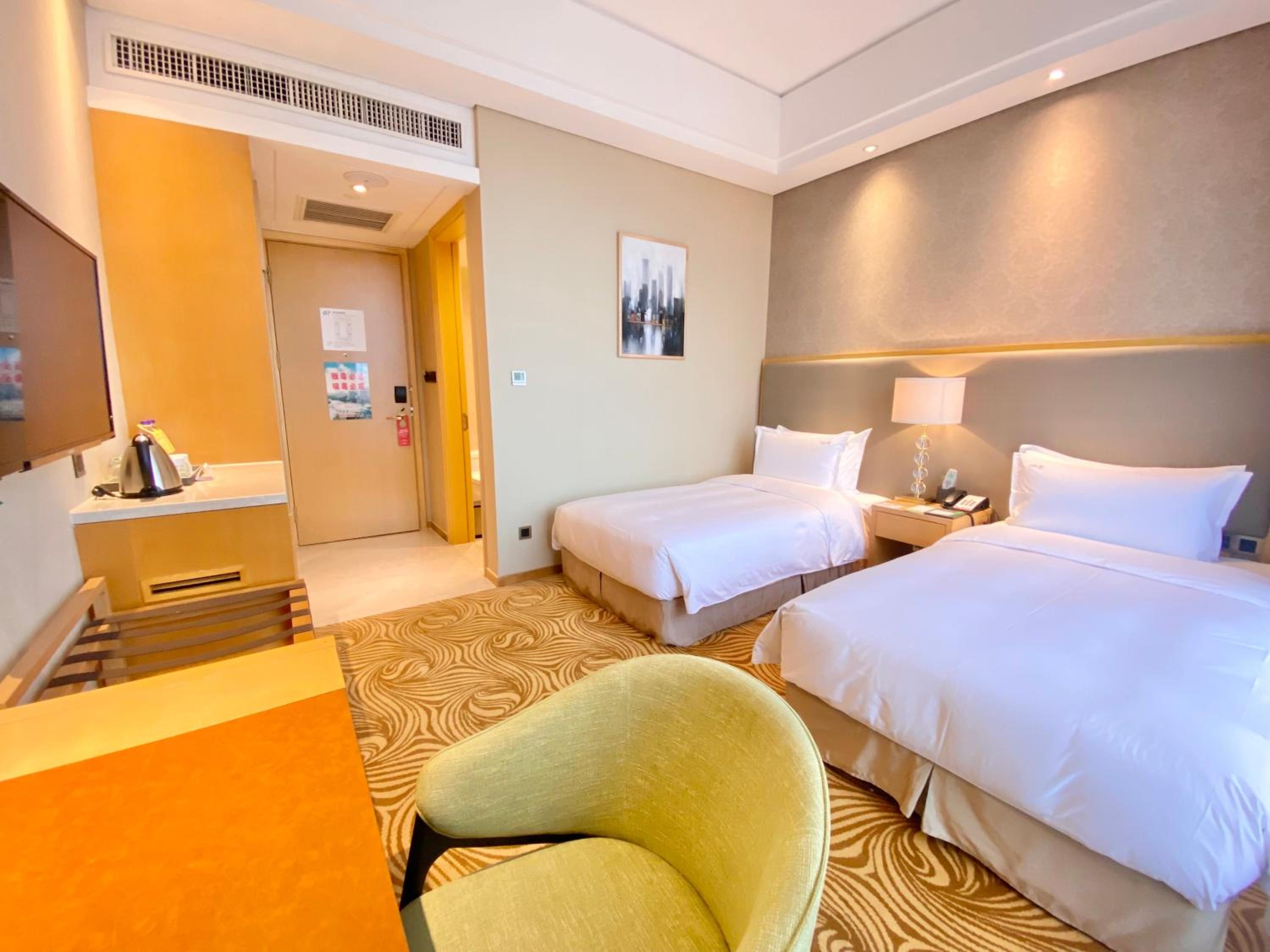 Standard Twin Room - Photo 4