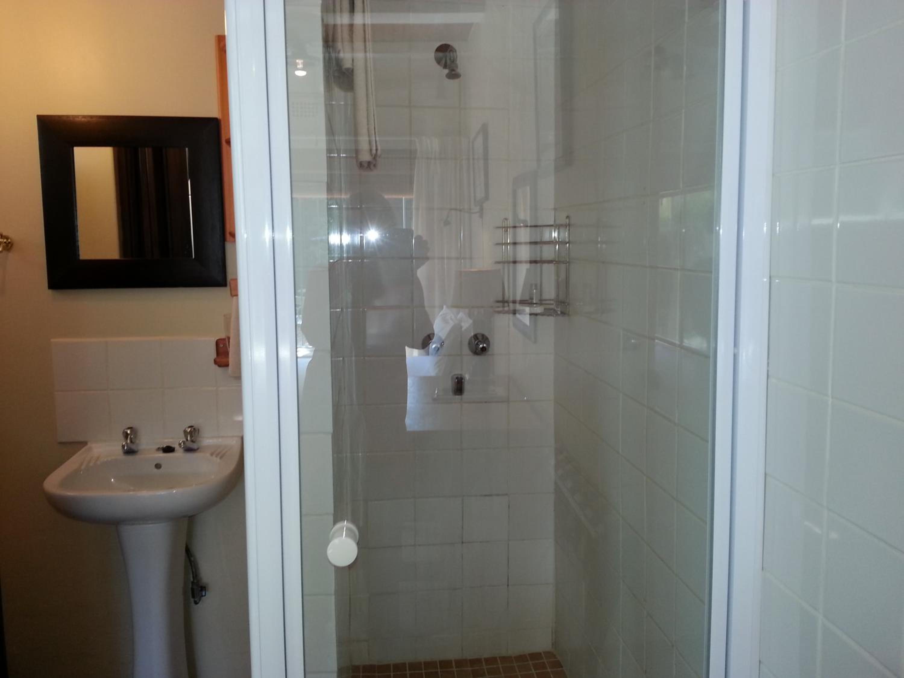 Single Room photo 3