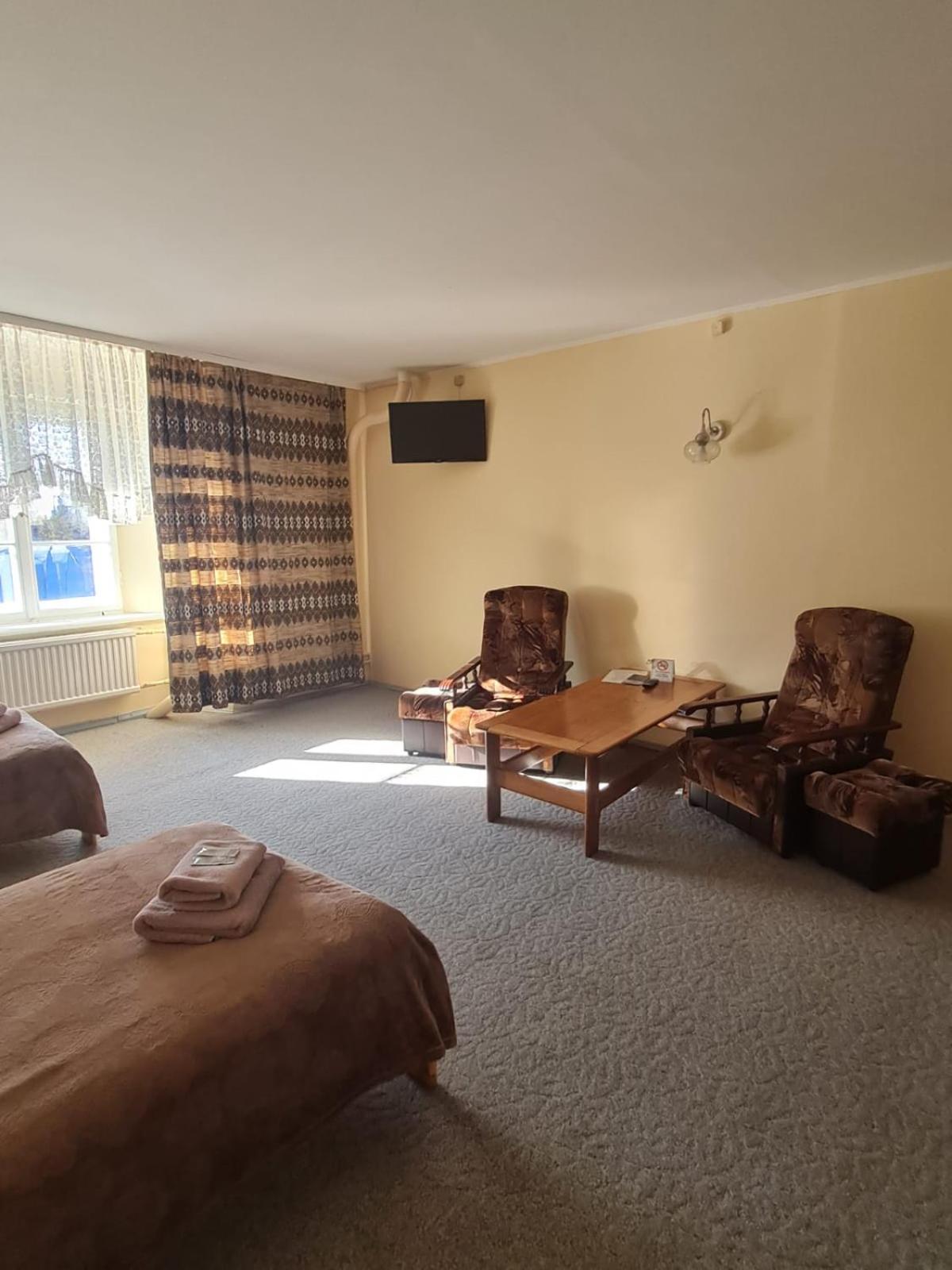 Twin Room - Photo 4