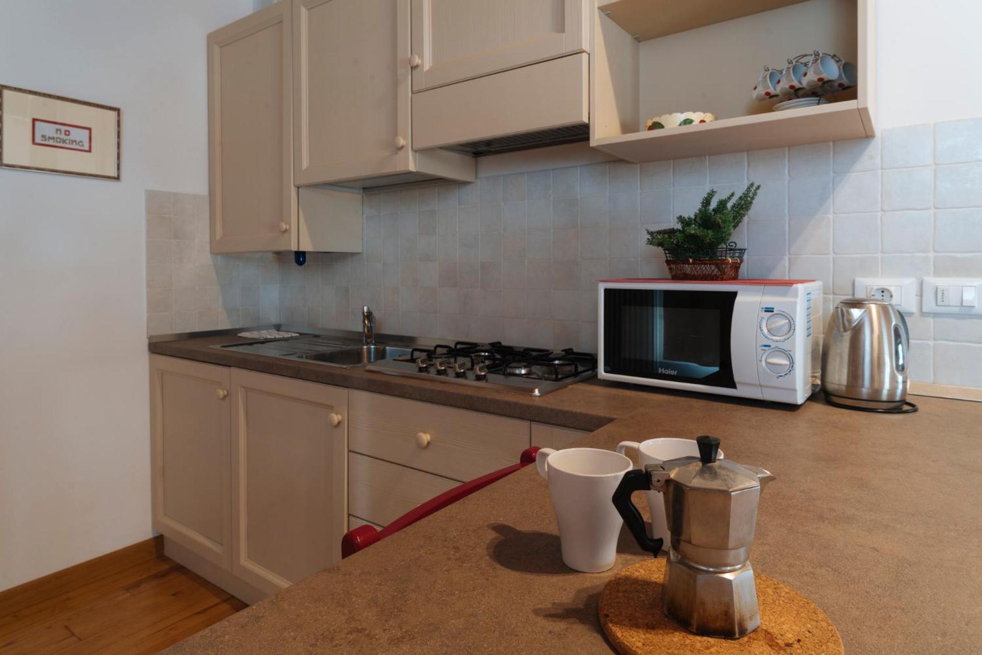 Studio Apartment photo 2