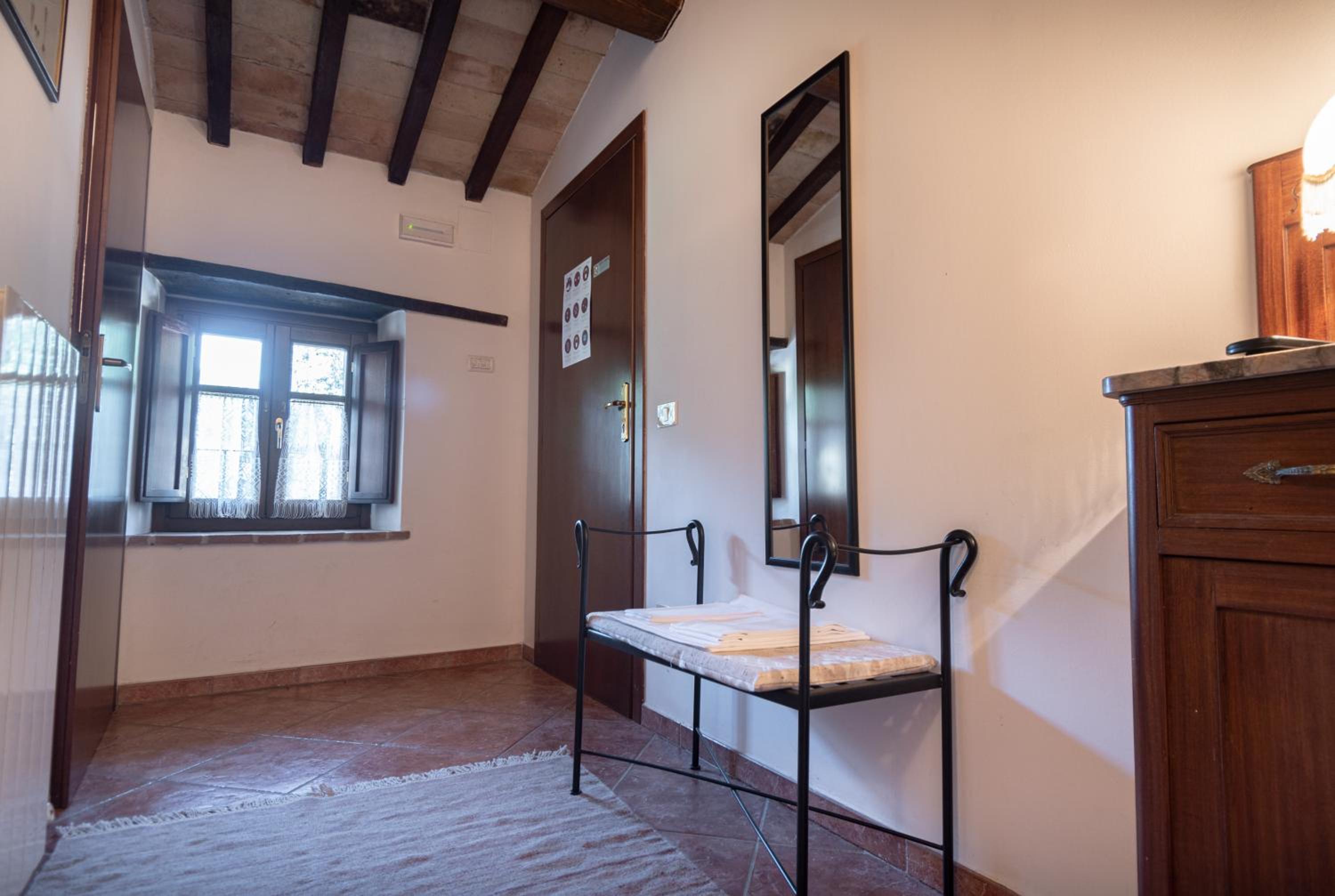 Triple Room - Photo 7