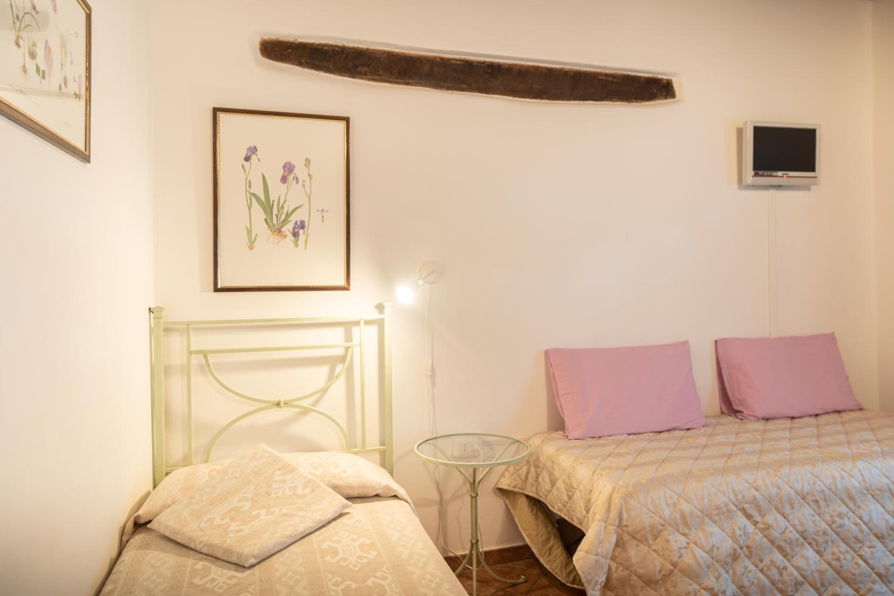 Quadruple Room - Photo 16