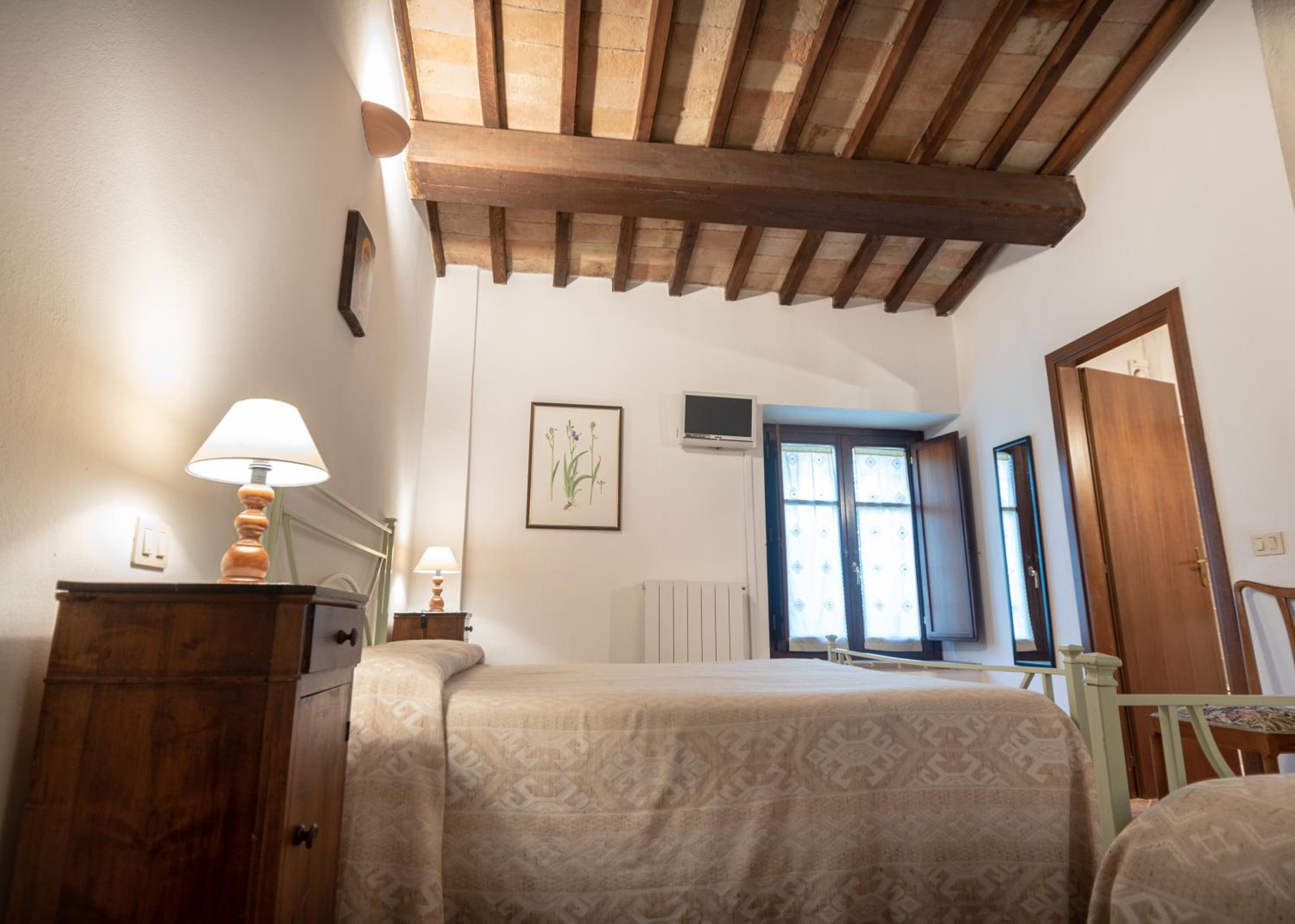 Quadruple Room - Photo 12