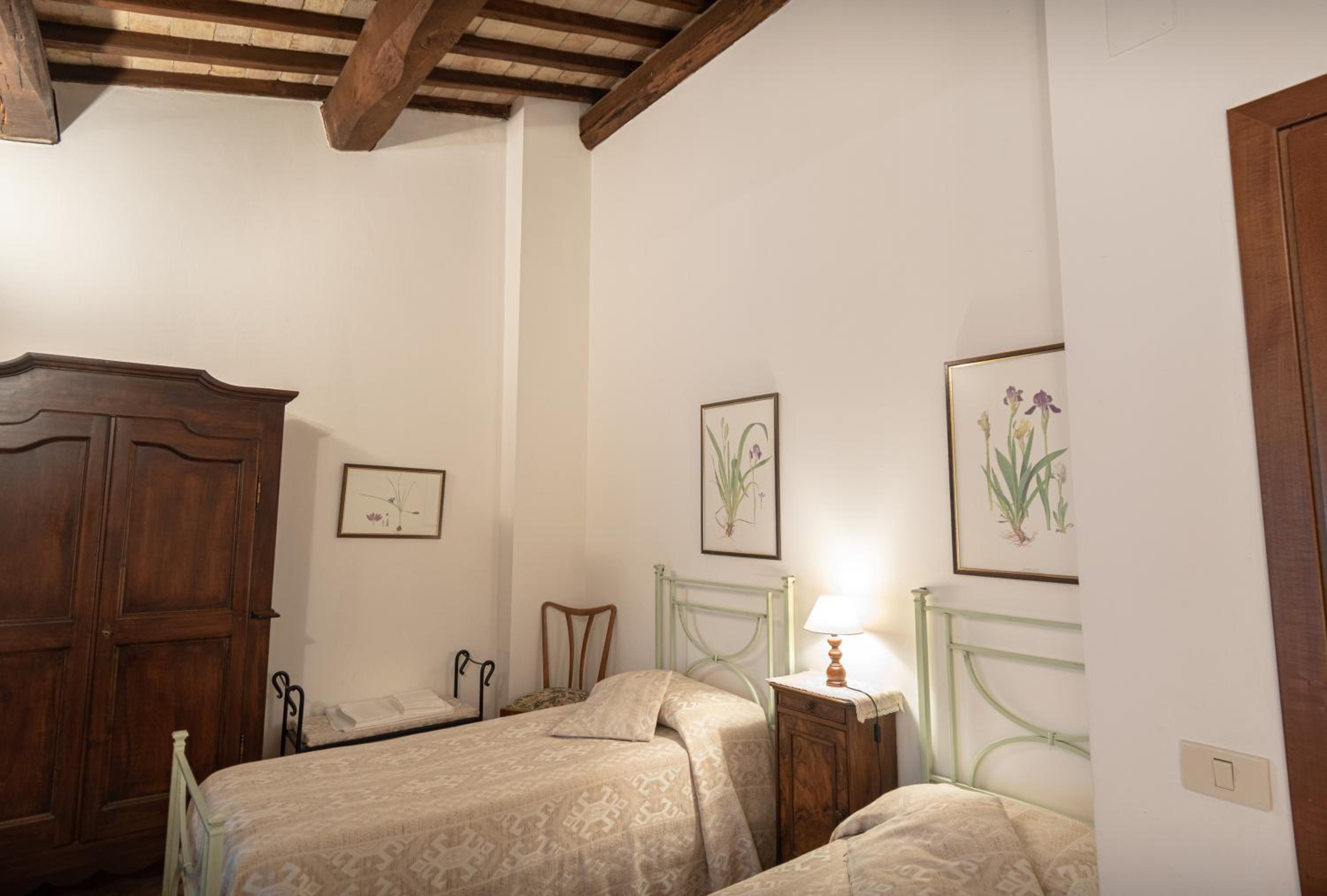 Quadruple Room - Photo 25