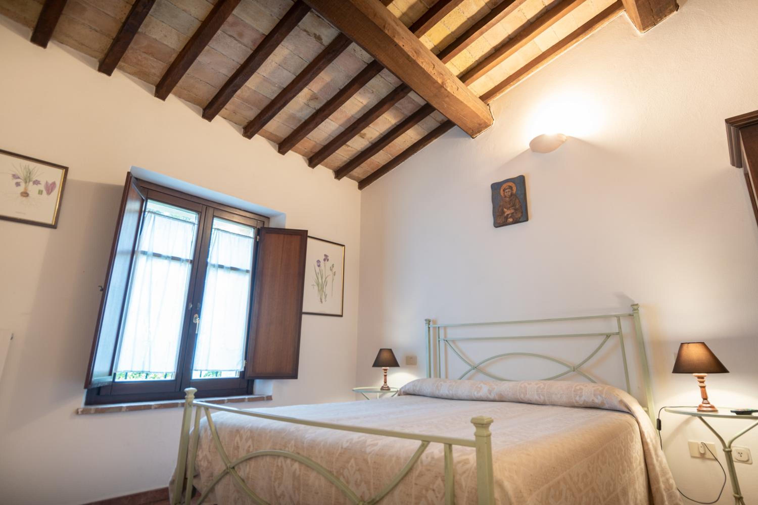 Quadruple Room - Photo 23
