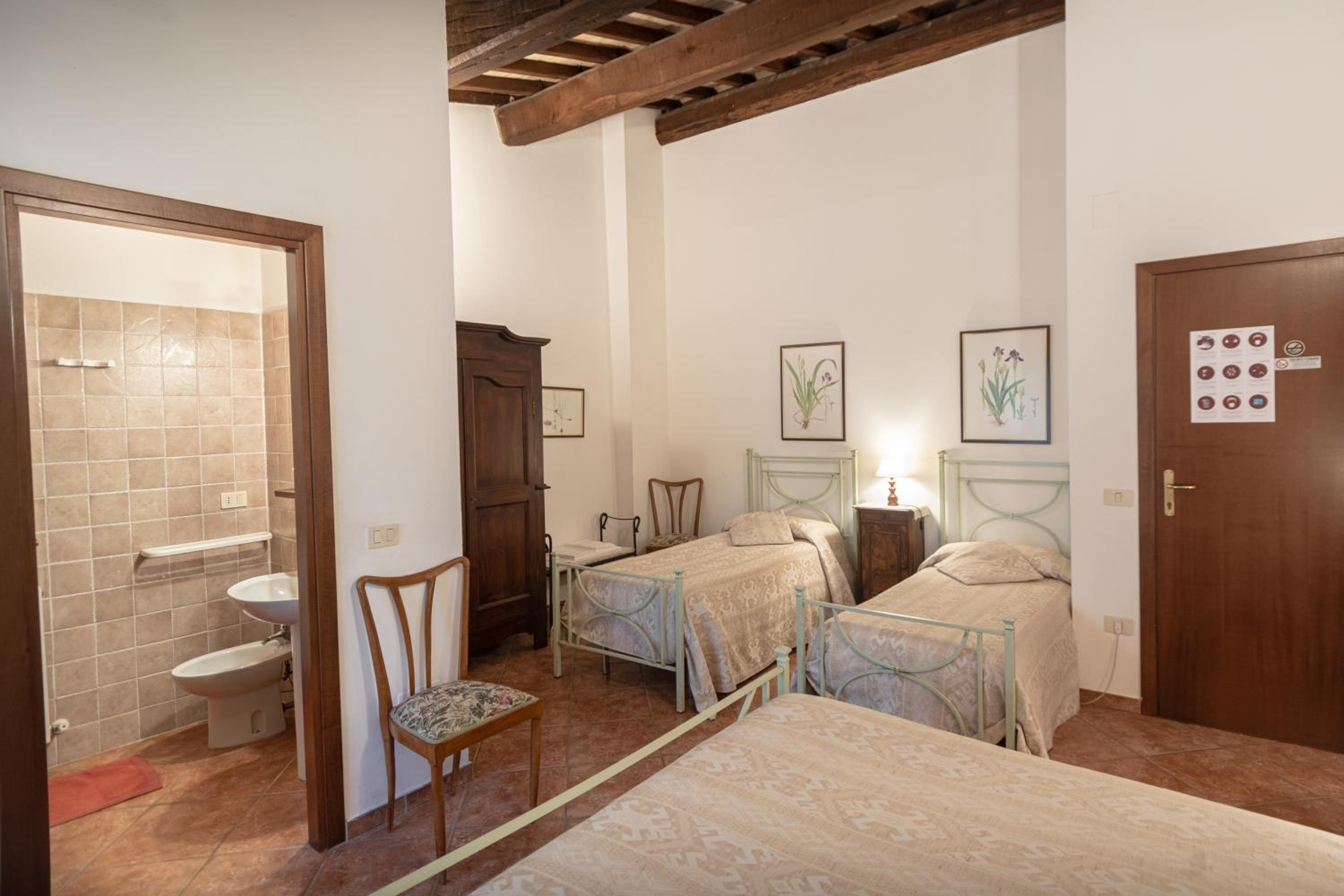 Quadruple Room - Photo 1