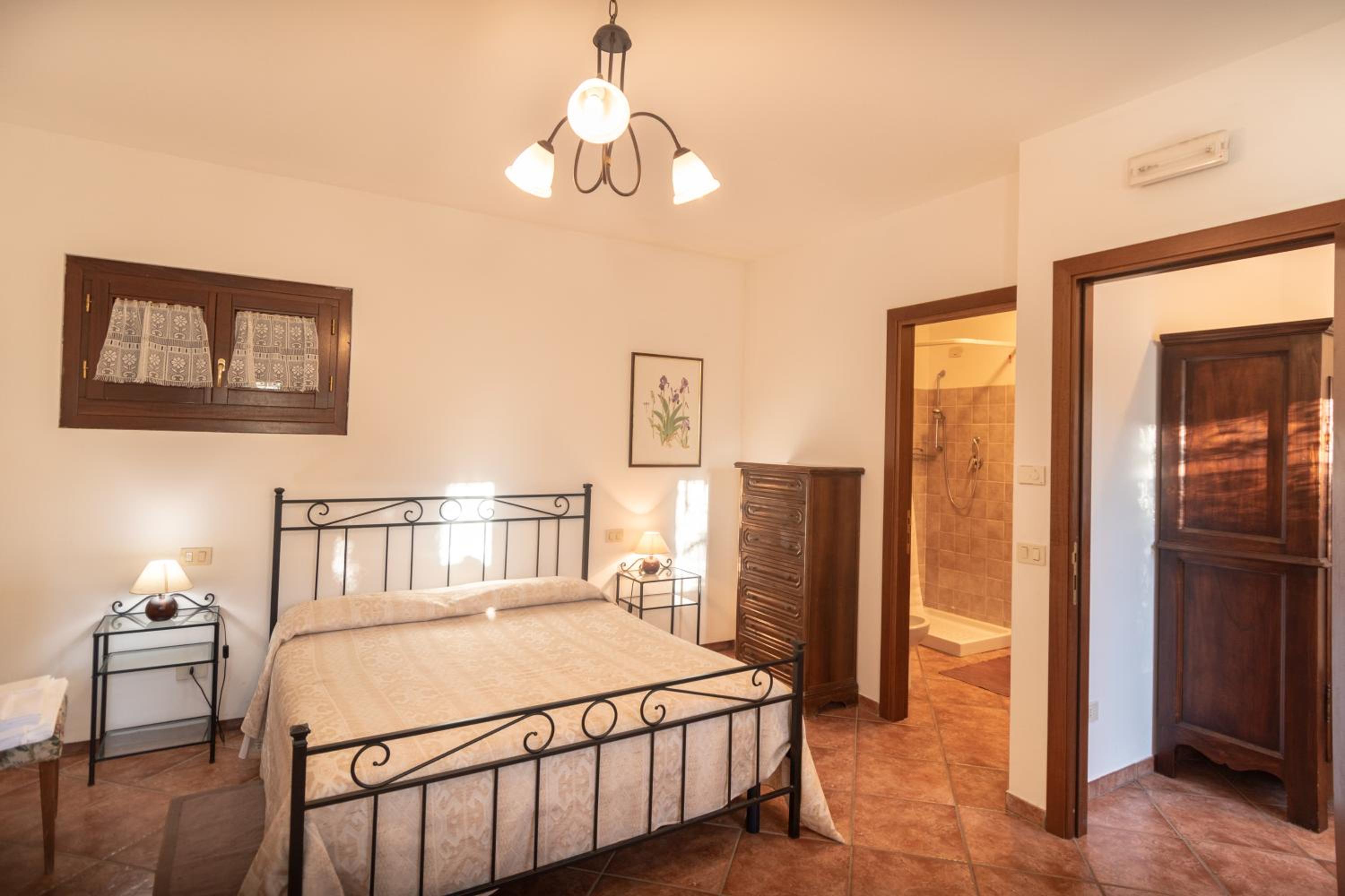 Quadruple Room - Photo 10