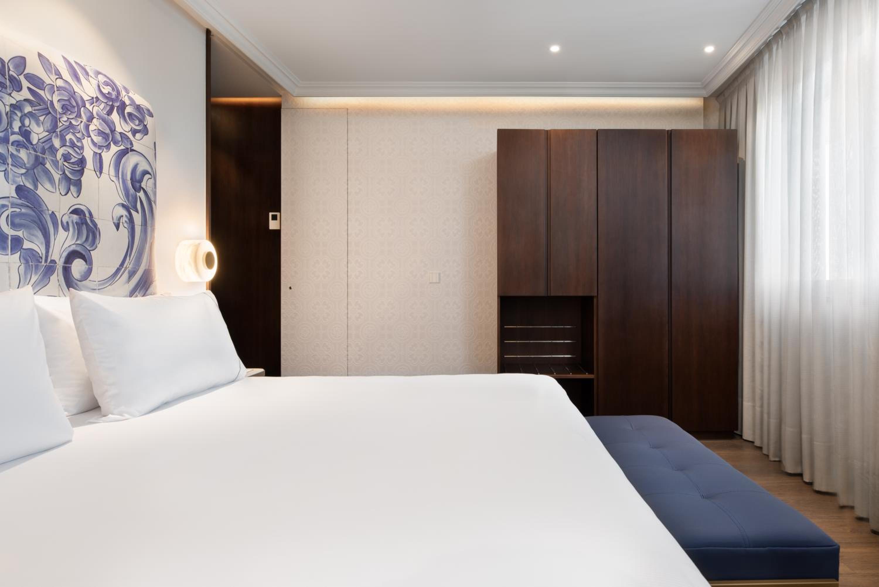 Deluxe Double or Twin Room - Photo 18