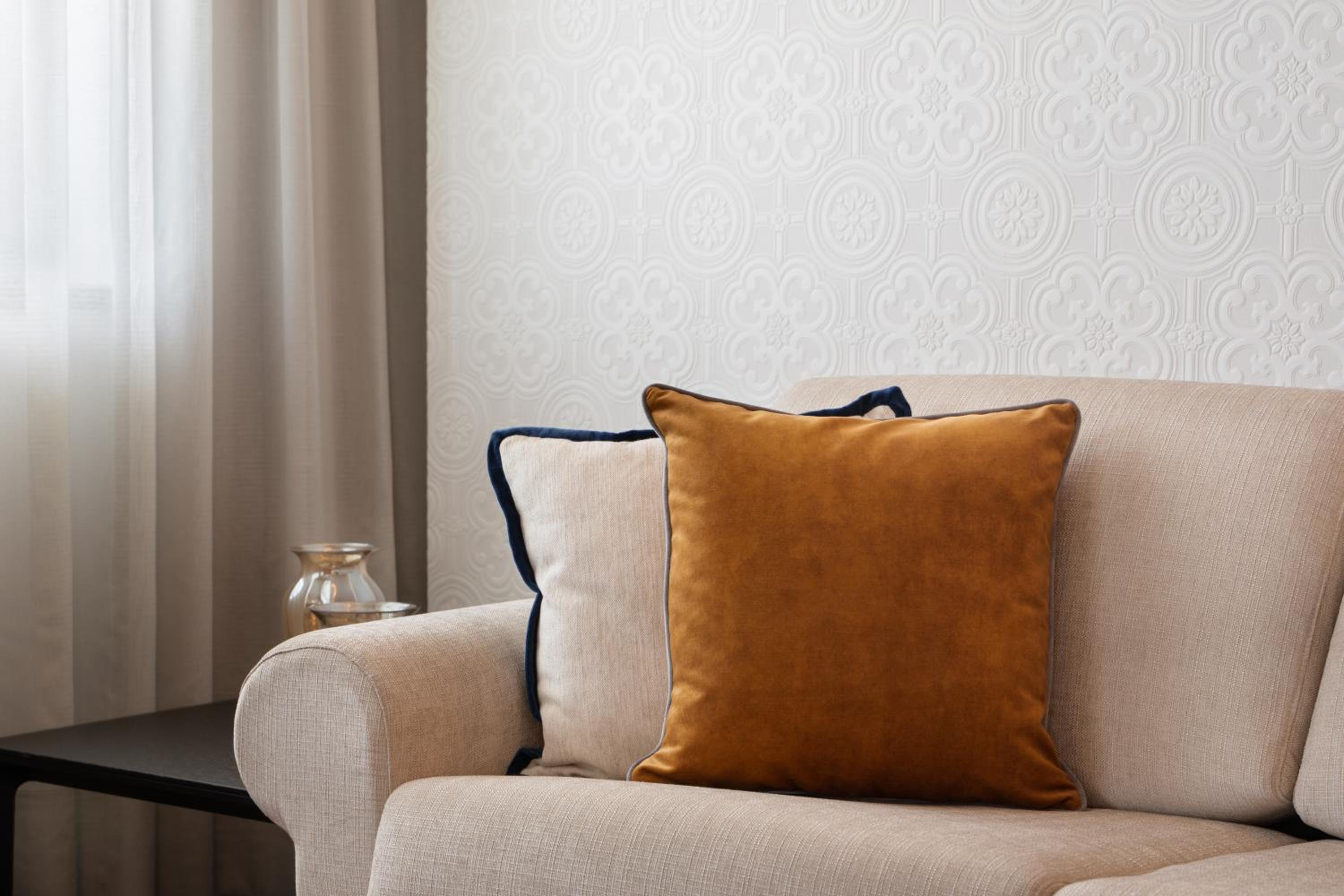 Deluxe Junior Suite - Photo 10