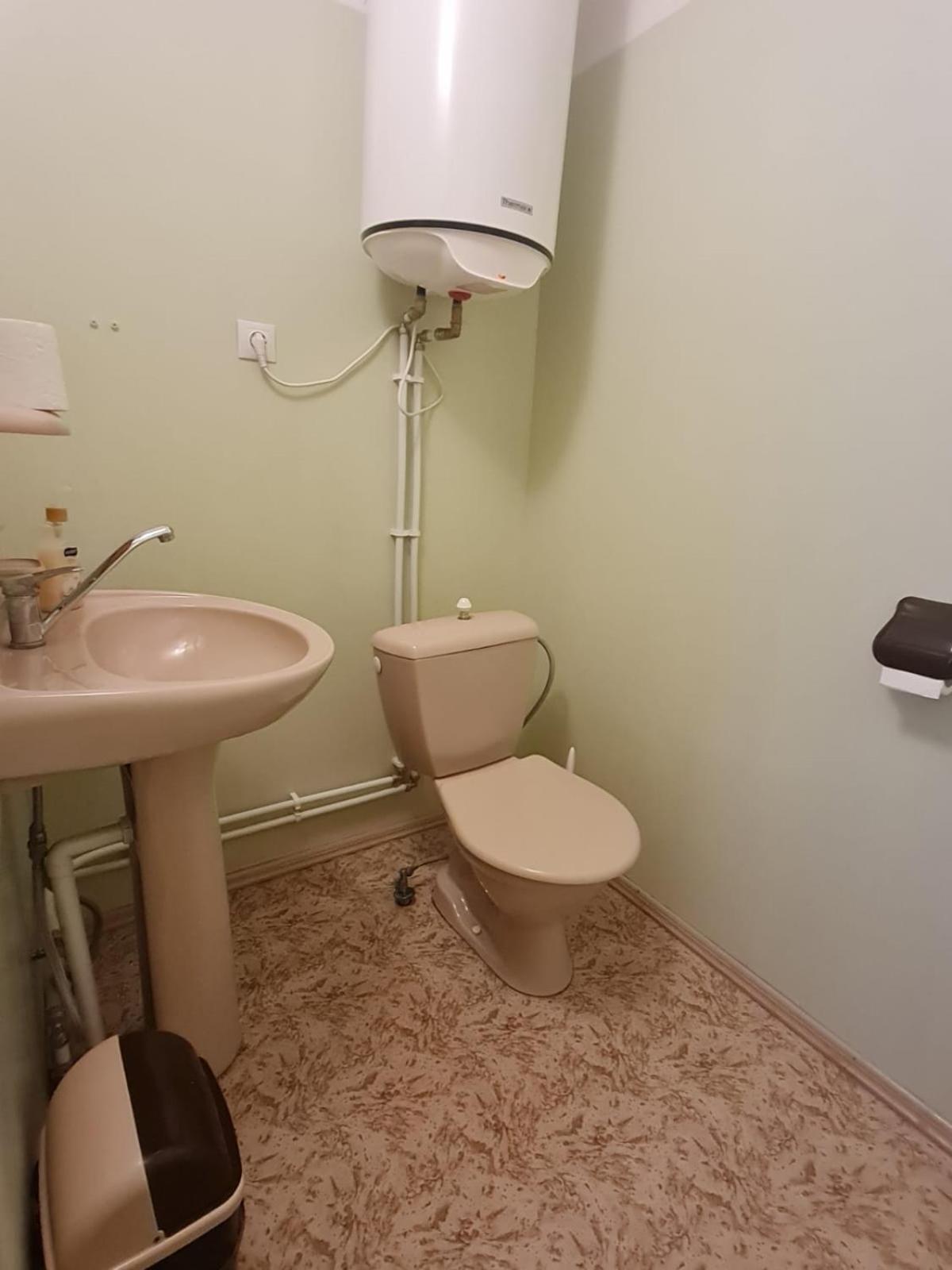Twin Room - Photo 5