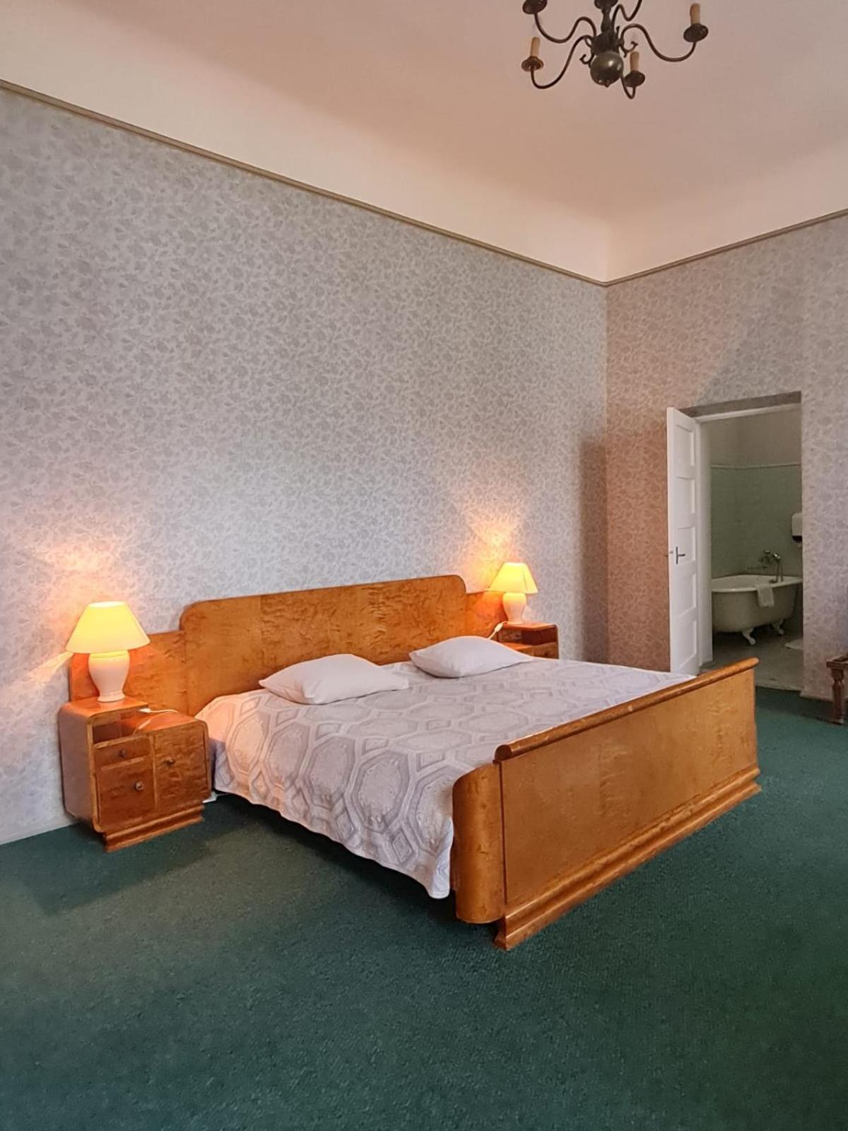 Double Room - Photo 1