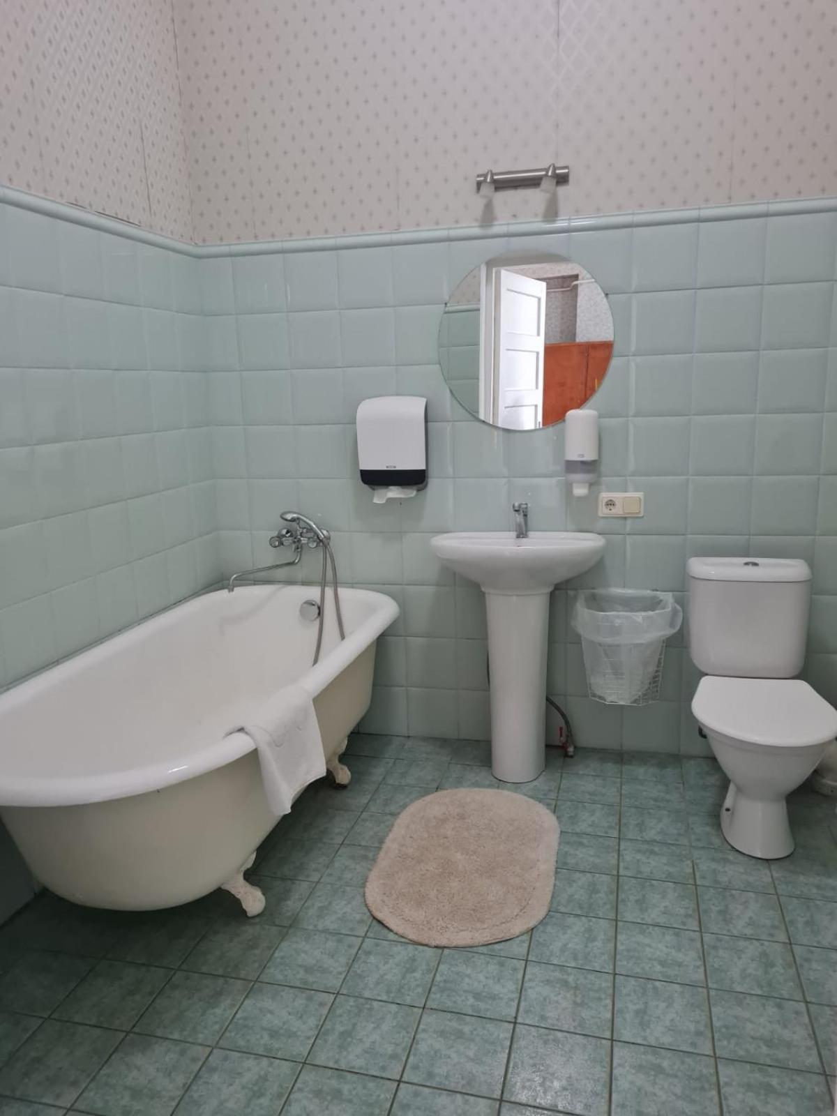 Double Room - Photo 4