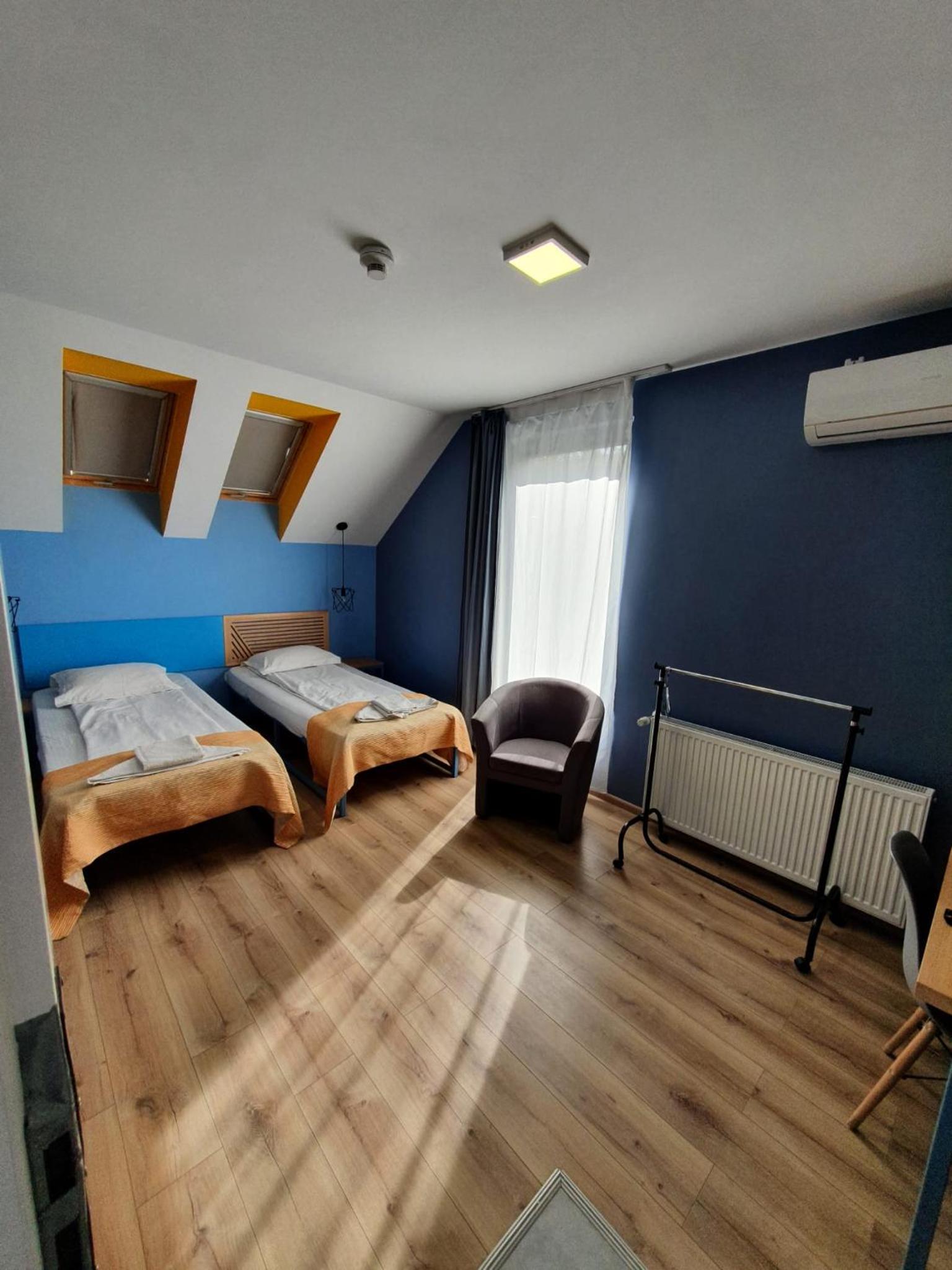 Double Room - Photo 5