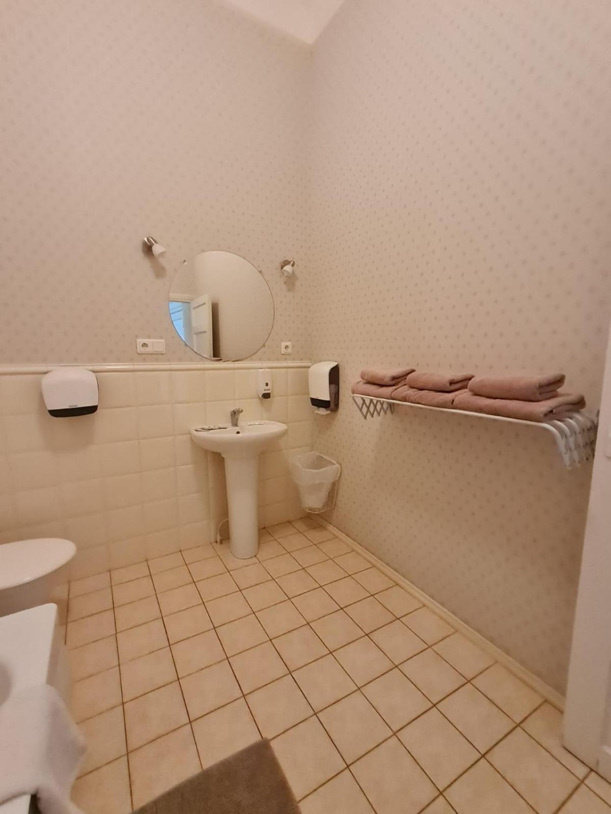 Triple Room - Photo 2