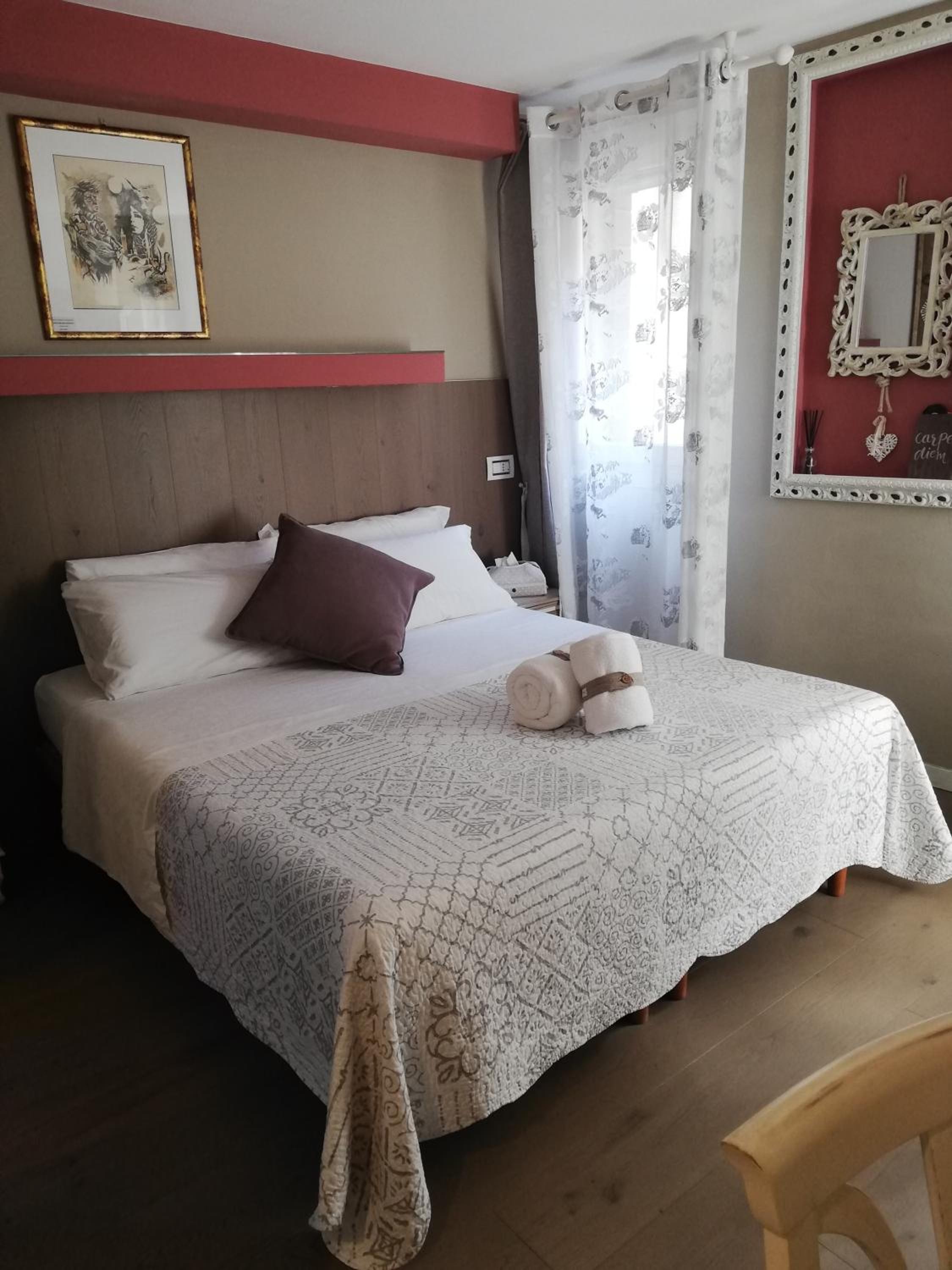 Double or Twin Room with Private Bathroom photo 1