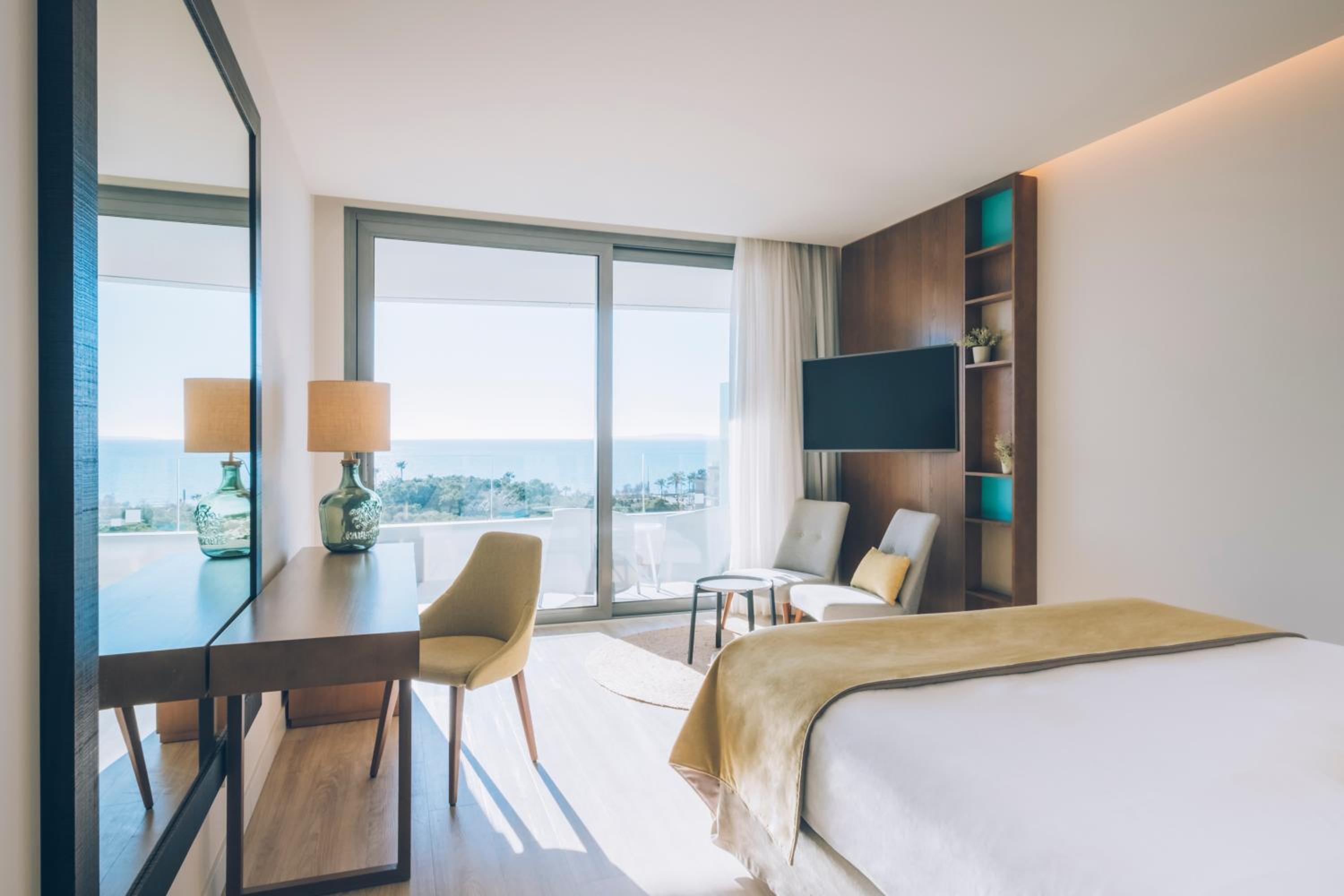 Habitación Doble con Vista al Mar en Ubicación Preferencial