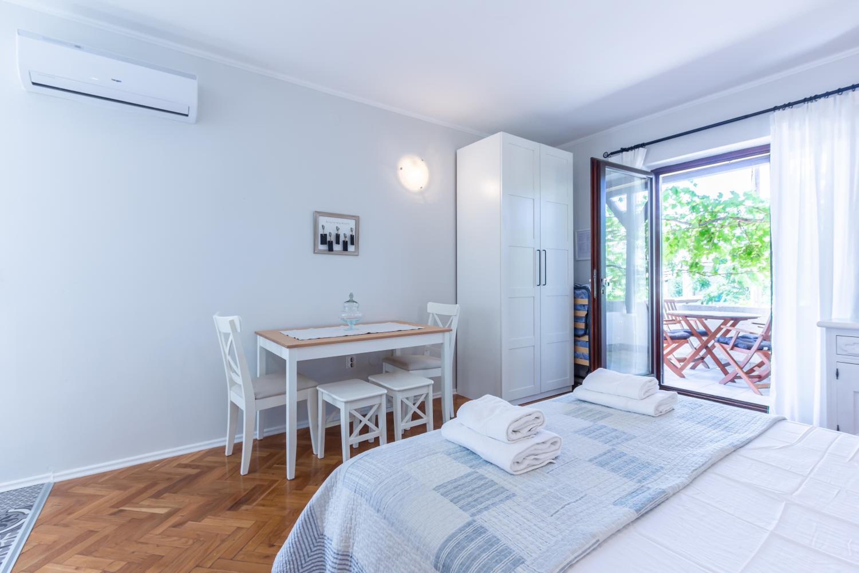 Apartment with Terrace