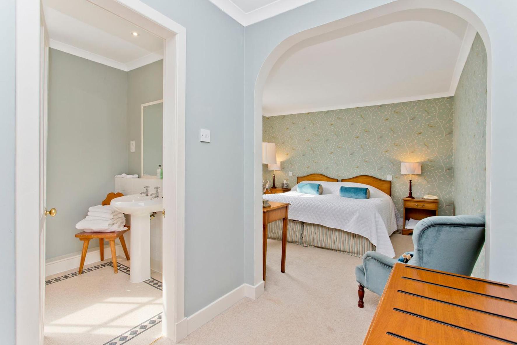 Double Room with Sea View - Photo 1