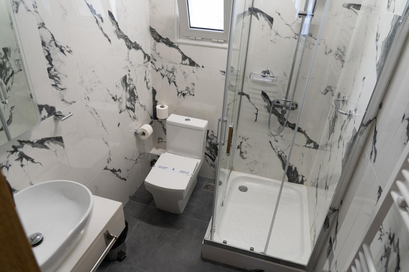 Comfort Triple Room - Photo 11