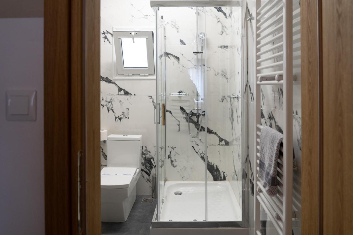 Comfort Triple Room - Photo 12