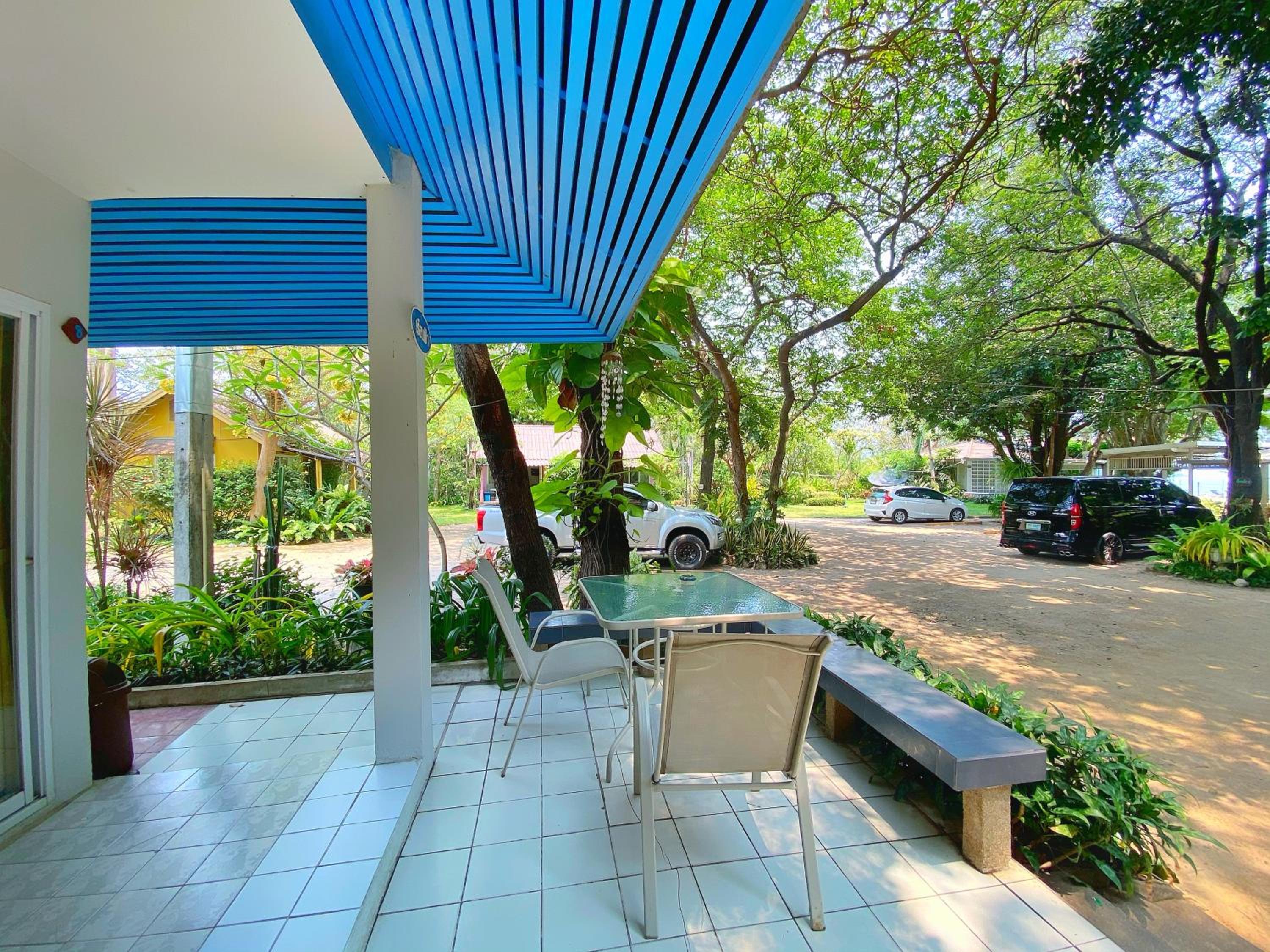 One-Bedroom House - Photo 4