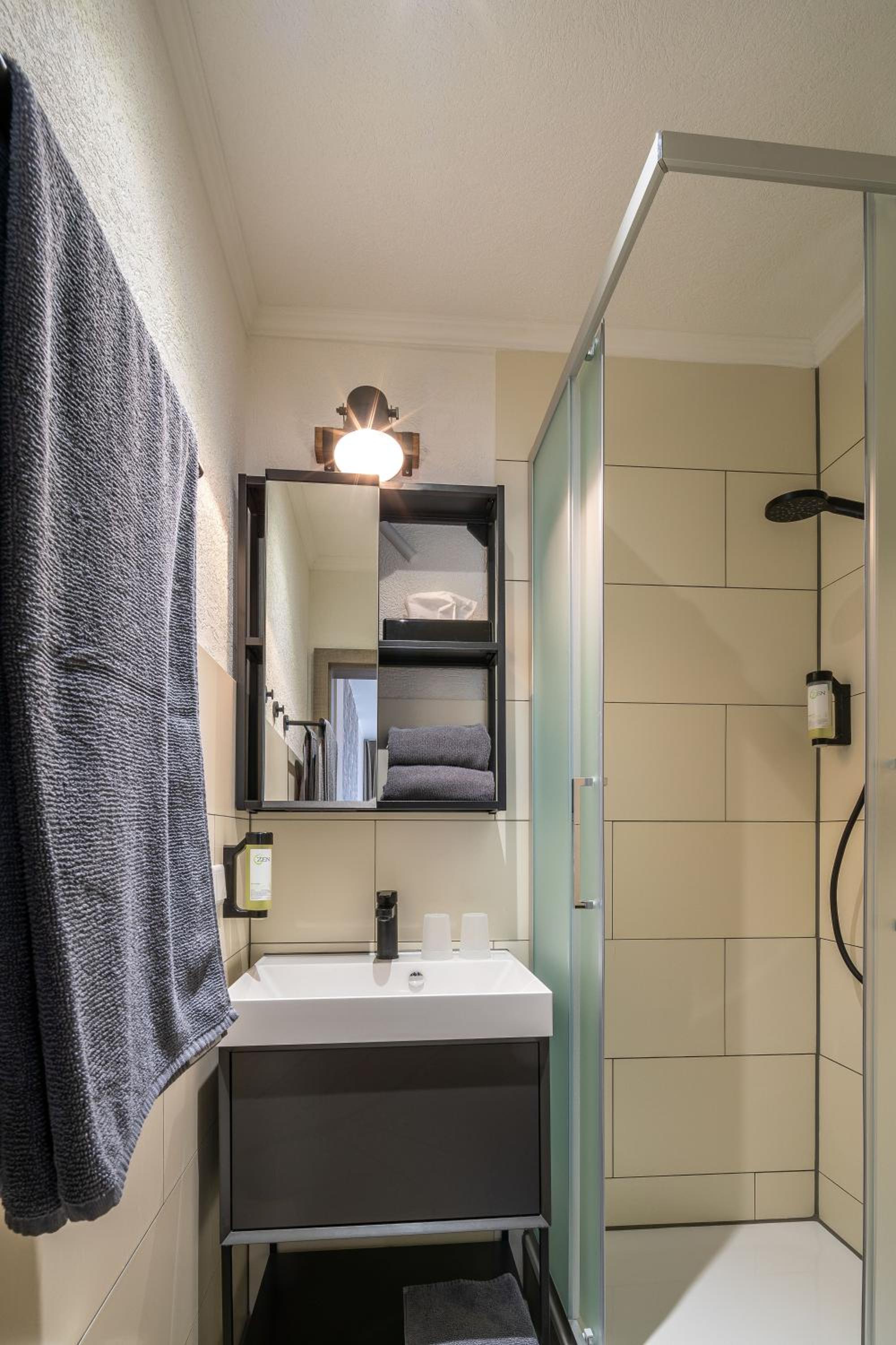 Double Room - Photo 4