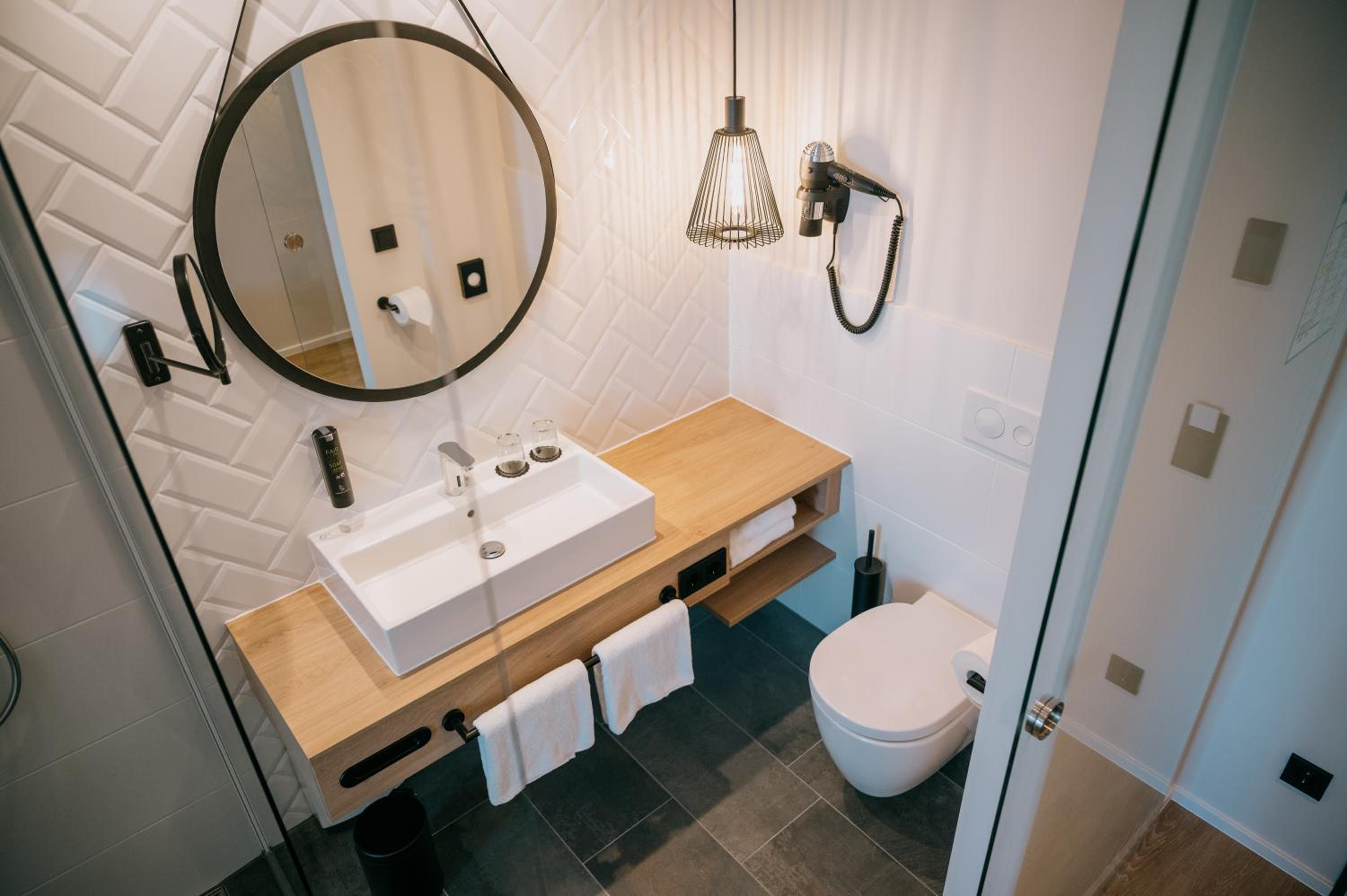 Standard Double Room - Photo 4
