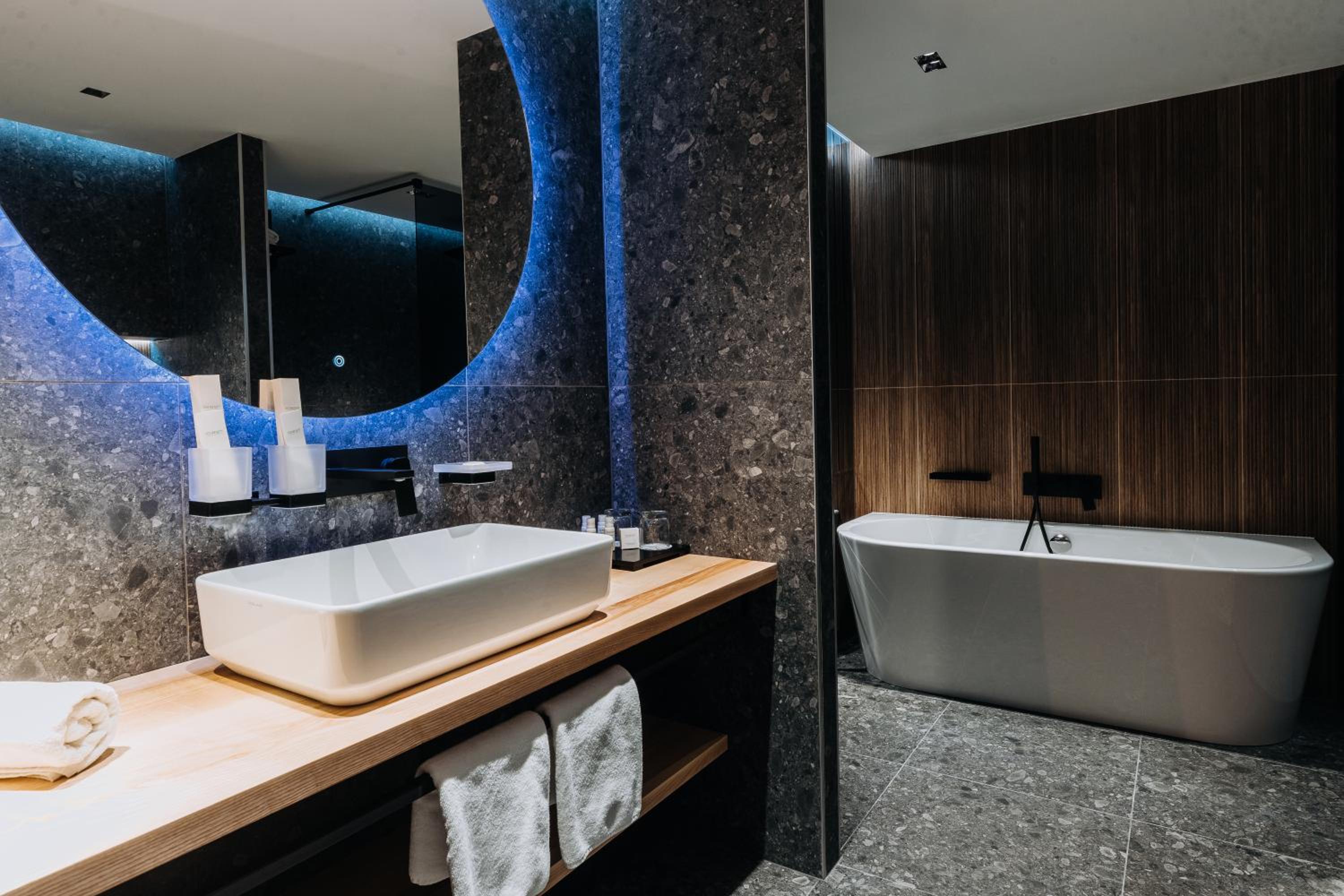 Executive Suite photo 2