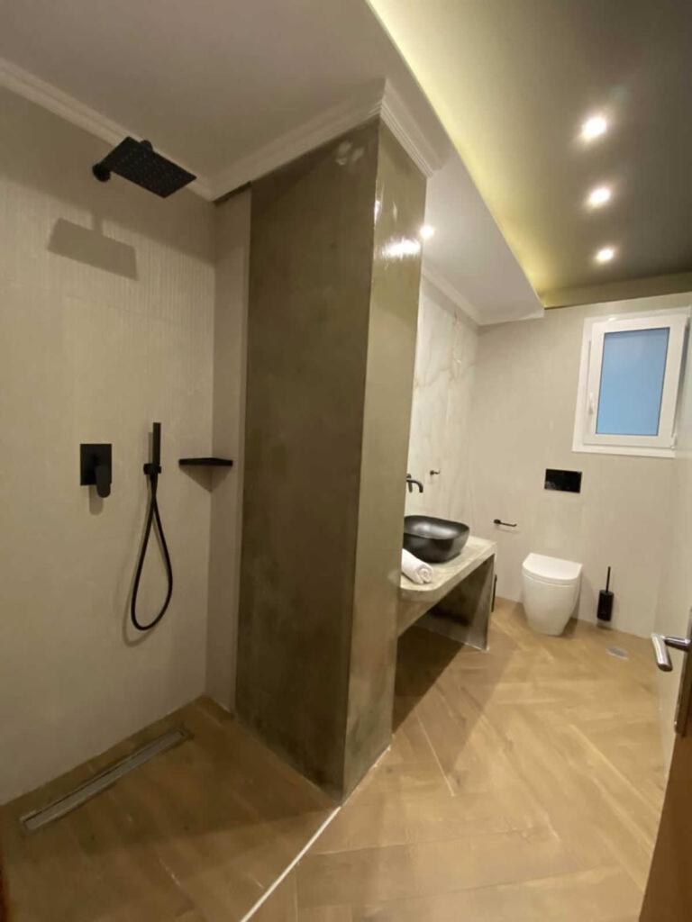 Deluxe Double Room with Balcony photo 3
