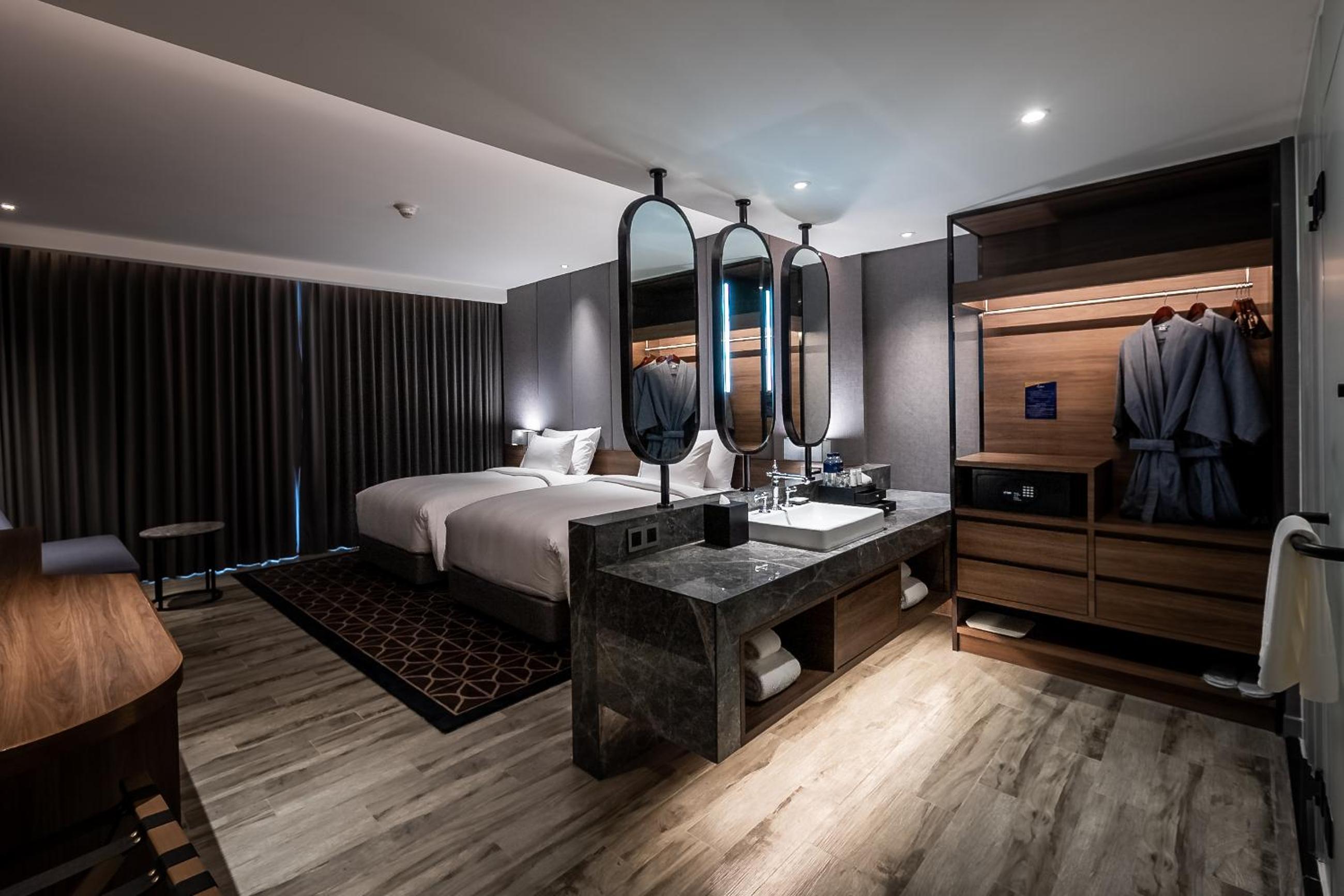 Superior Twin Room