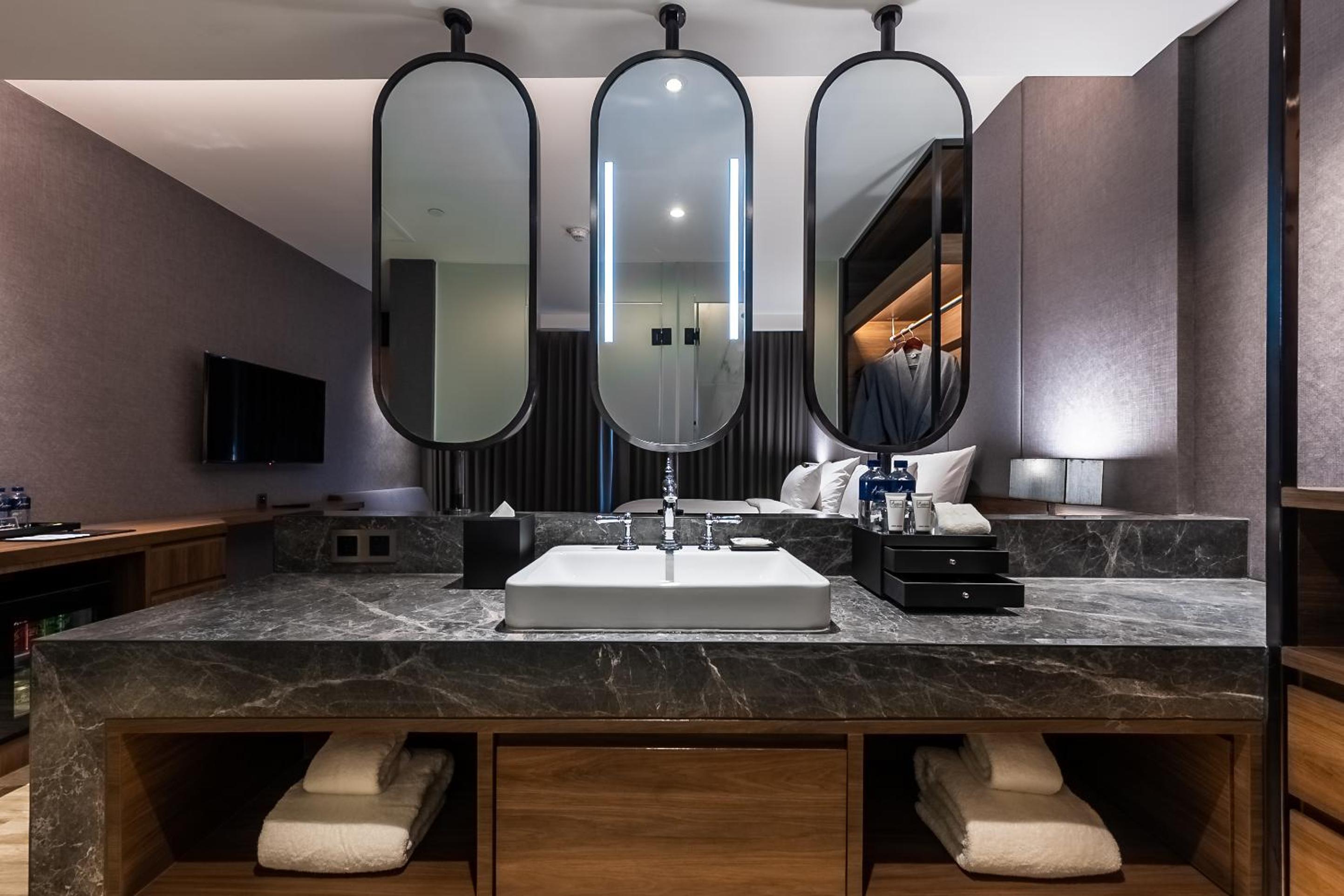 Executive Suite photo 2