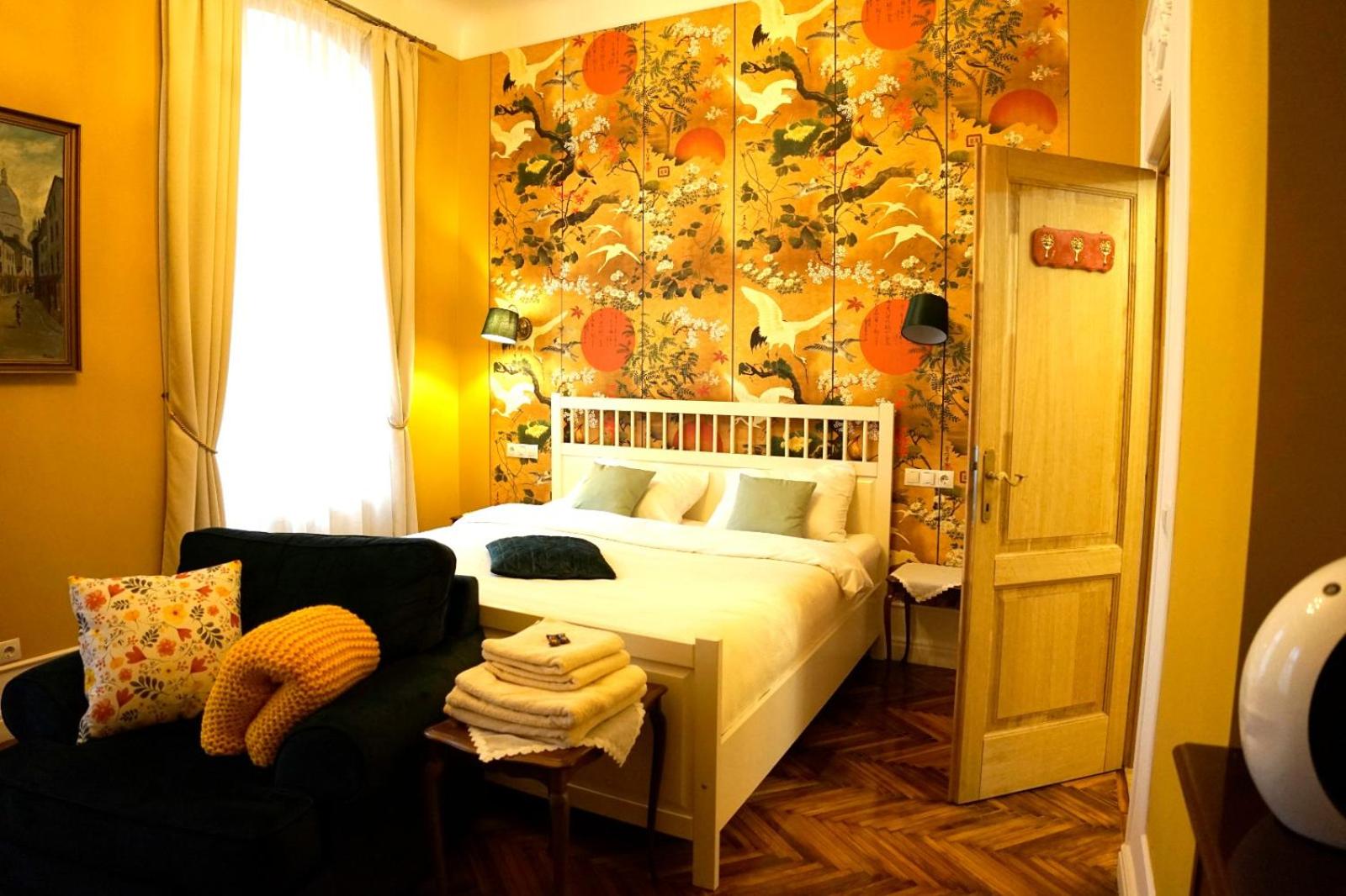 One-Bedroom Apartment - Photo 11