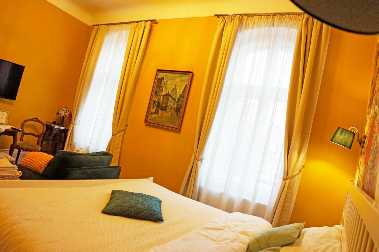 One-Bedroom Apartment - Photo 14