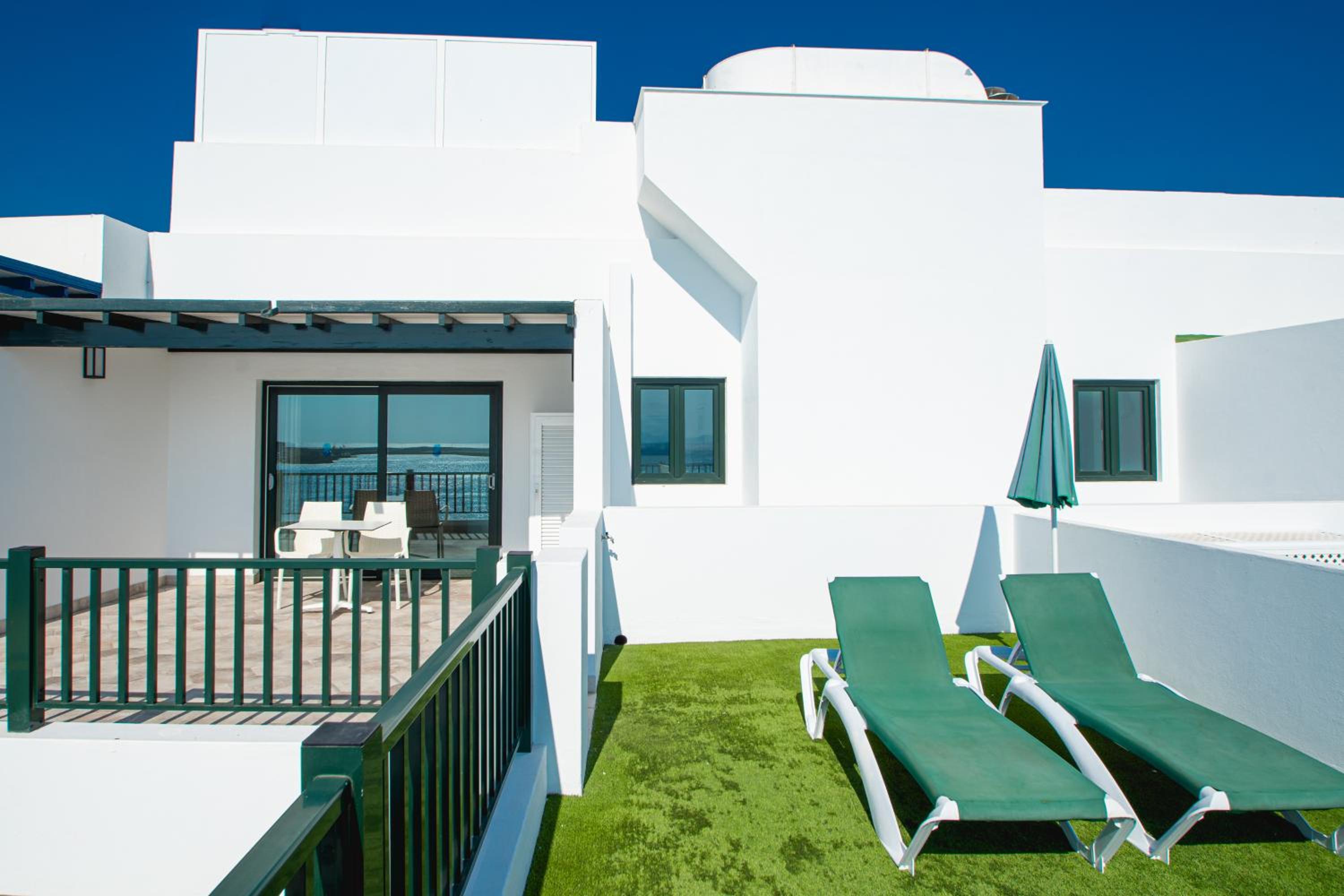 Apartment with Sea View photo 3