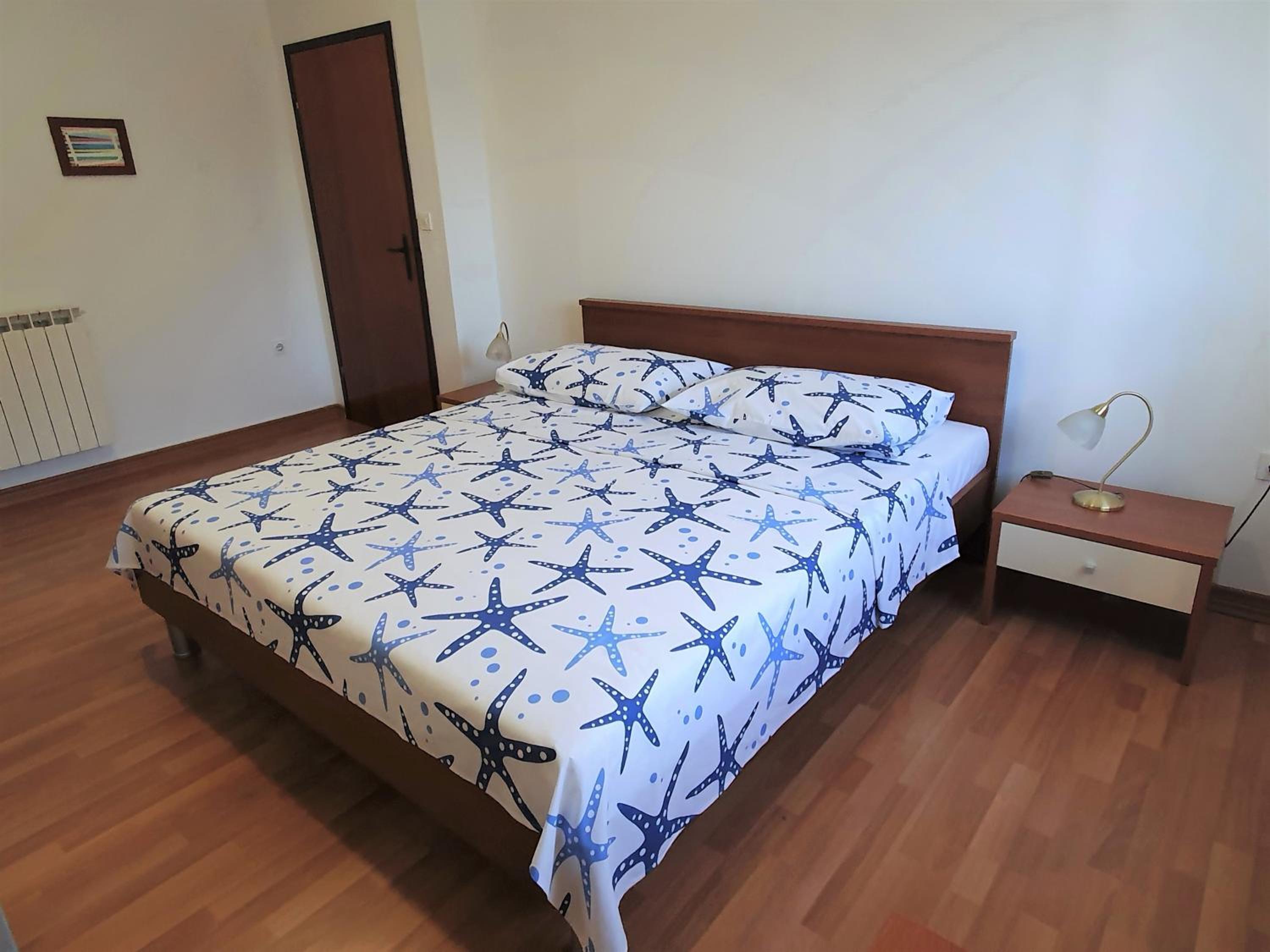 One-Bedroom Apartment with Garden