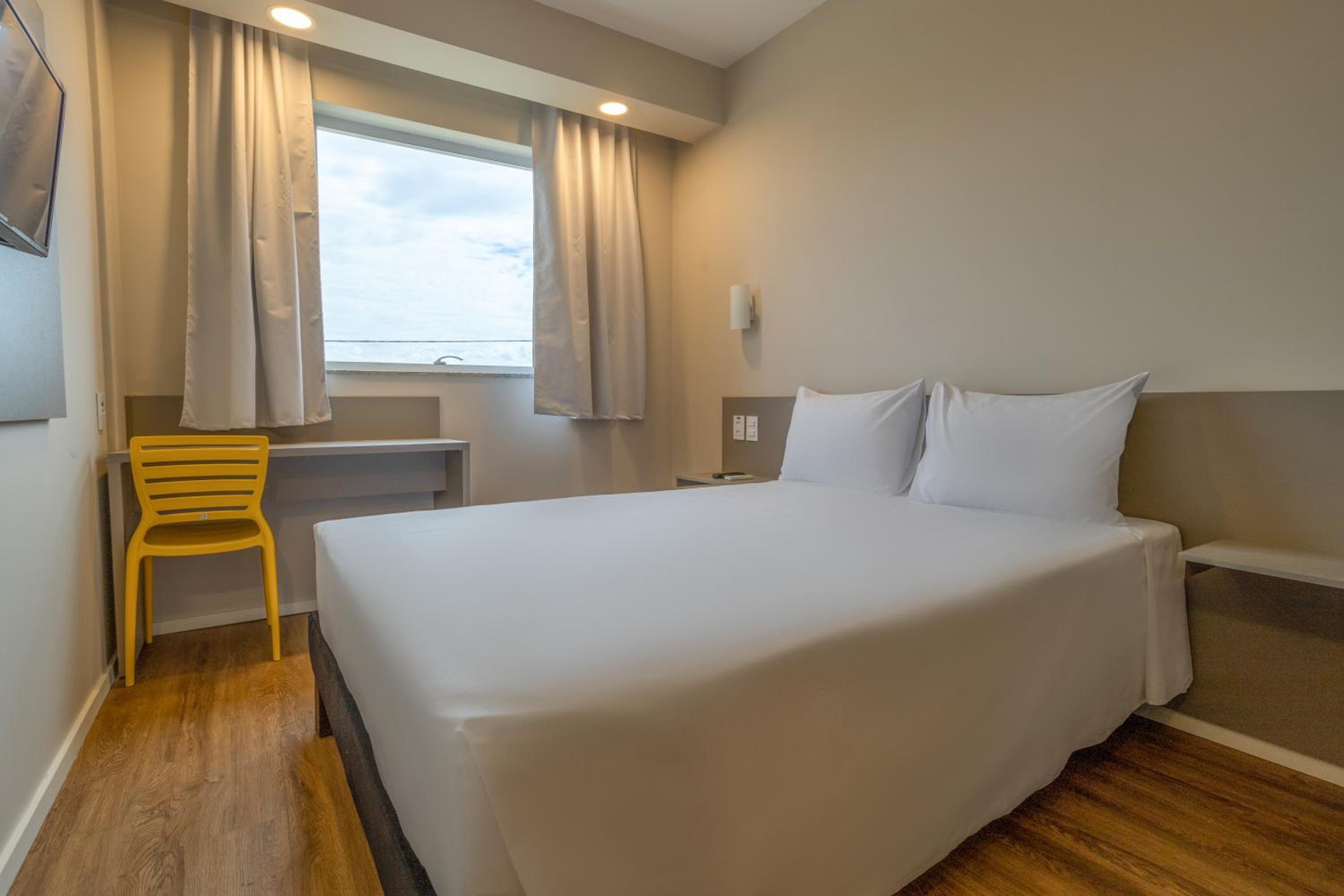 Standard Double Room - Photo 4