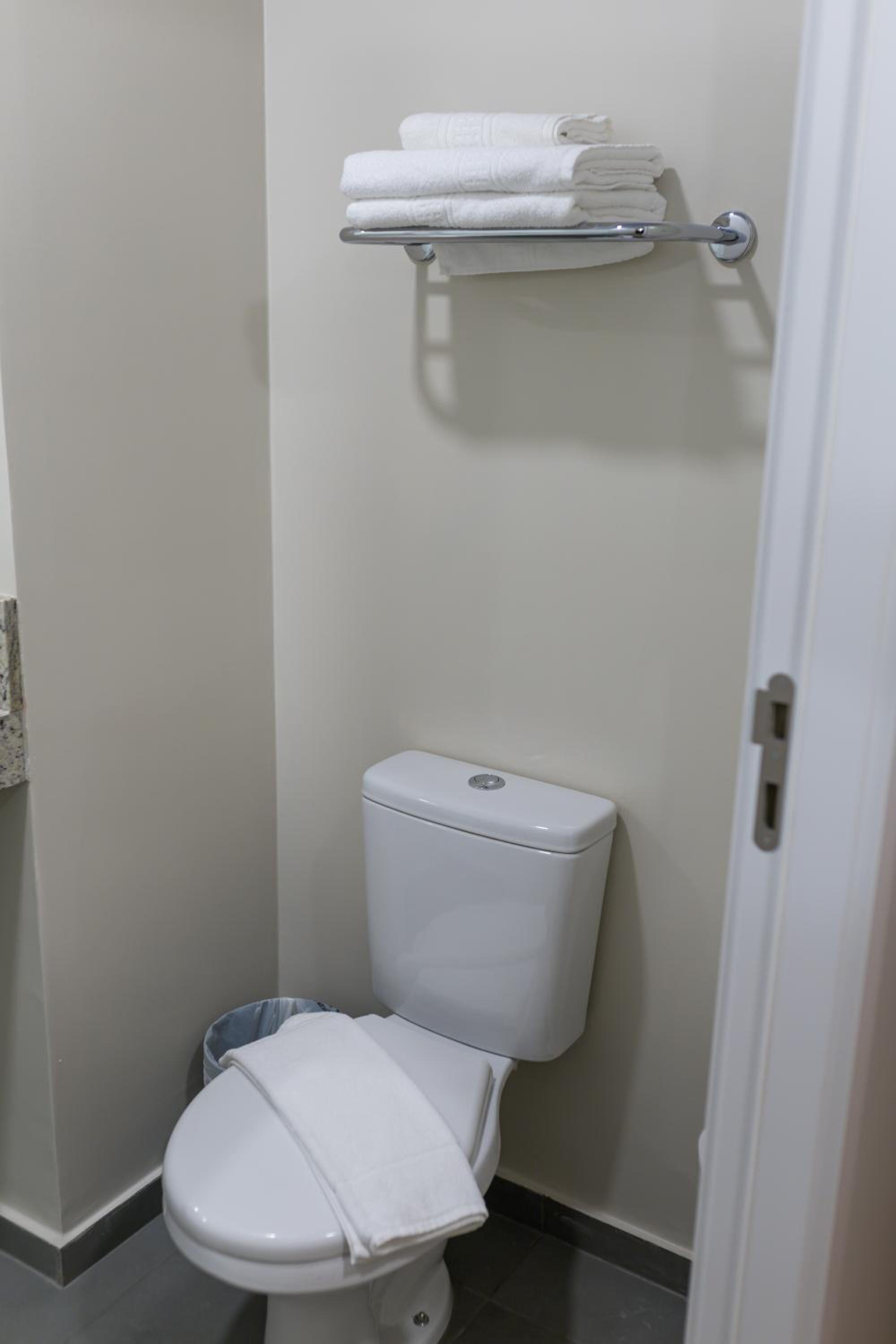 Standard Double Room - Photo 3