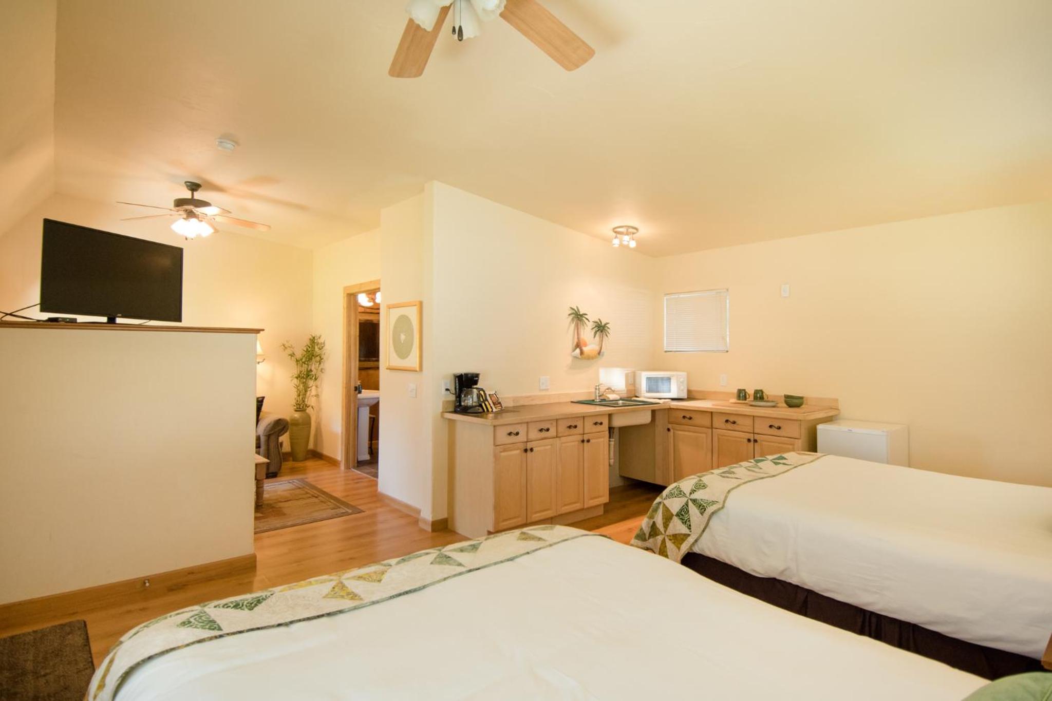 Two Queen Bungalow - Photo 6