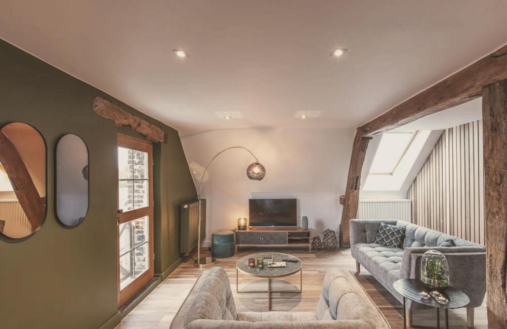 Two-Bedroom House - Photo 2