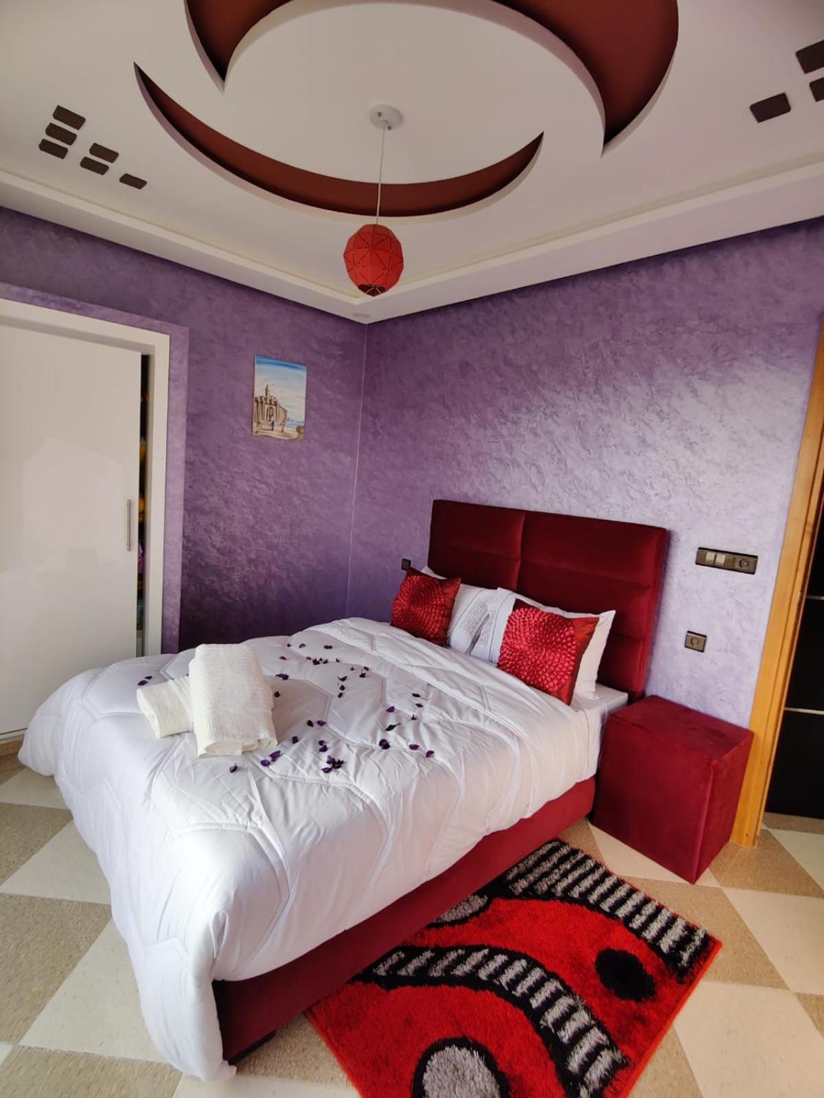 Apartment with Sea View - Photo 10