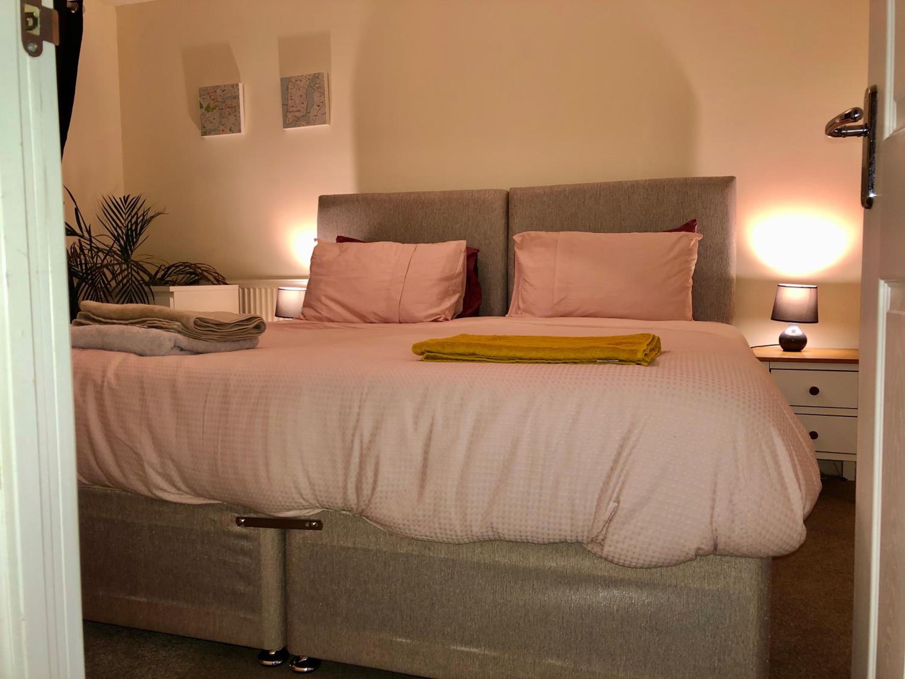 Four-Bedroom House photo 2