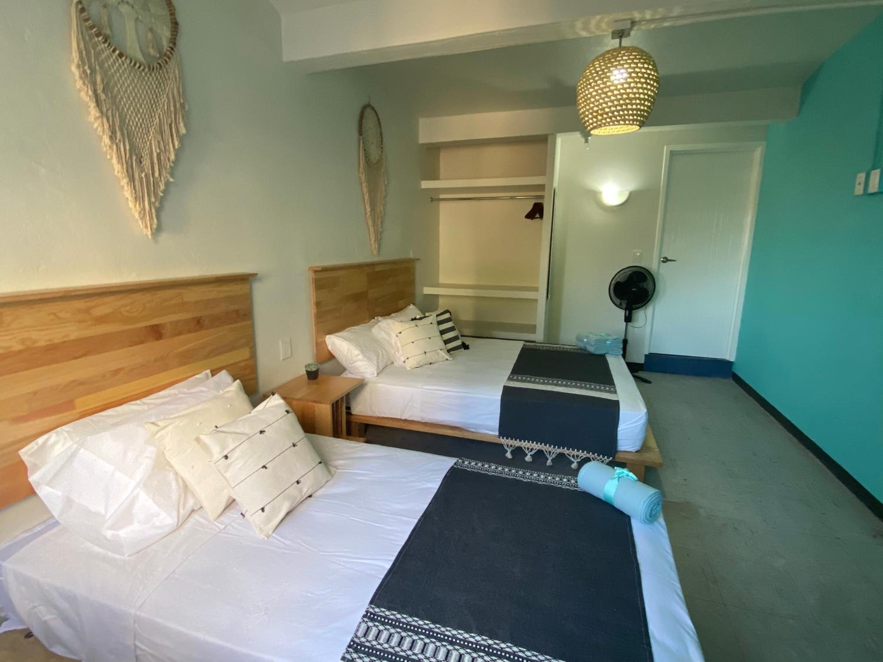 Twin Room - Photo 4