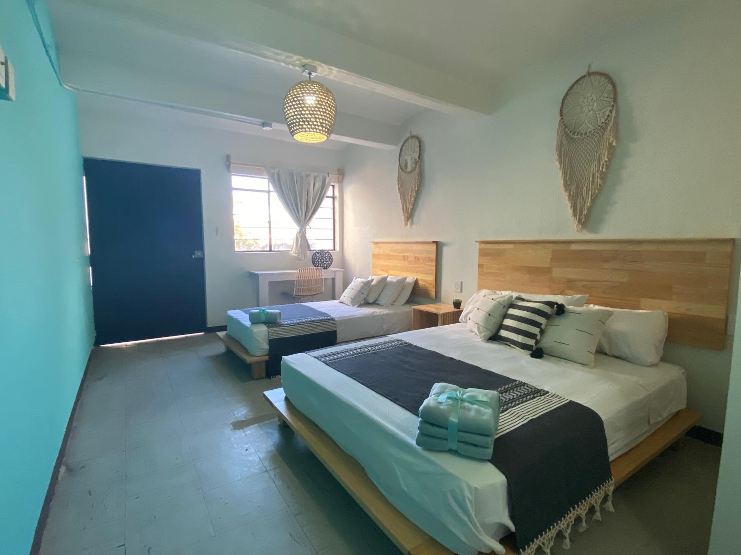 Twin Room - Photo 3