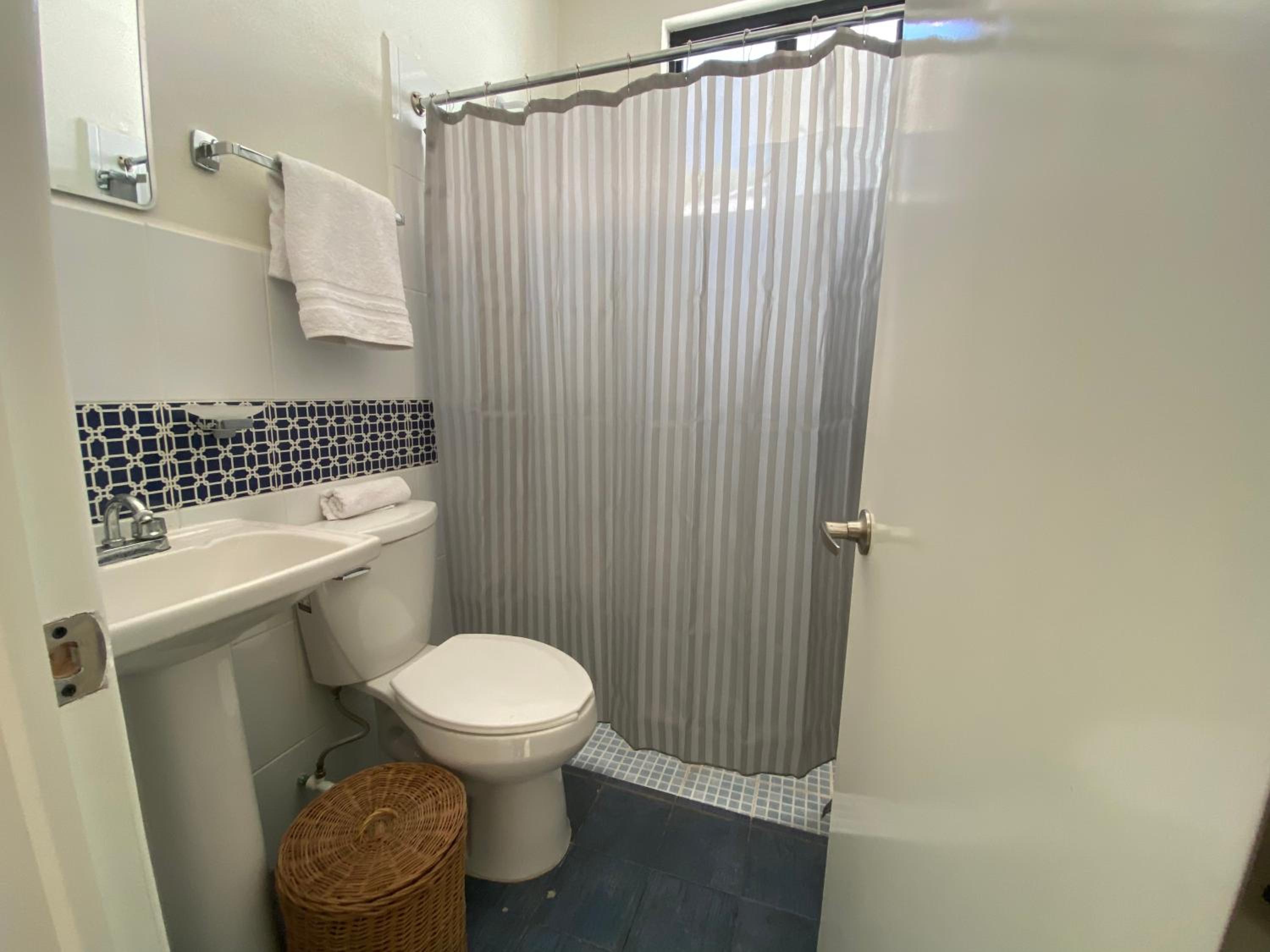 Double Room - Photo 21