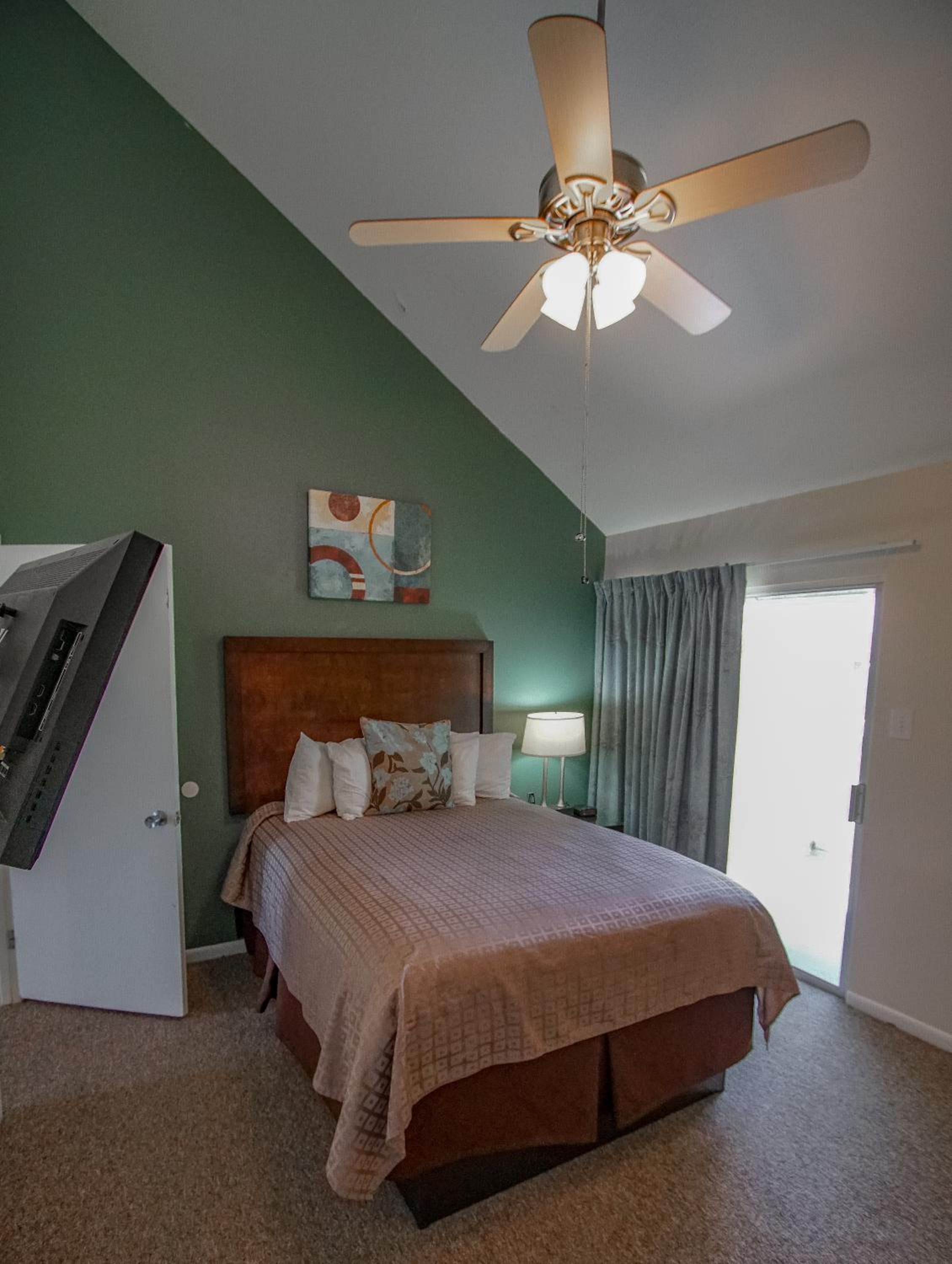 Two-Bedroom Suite photo 3
