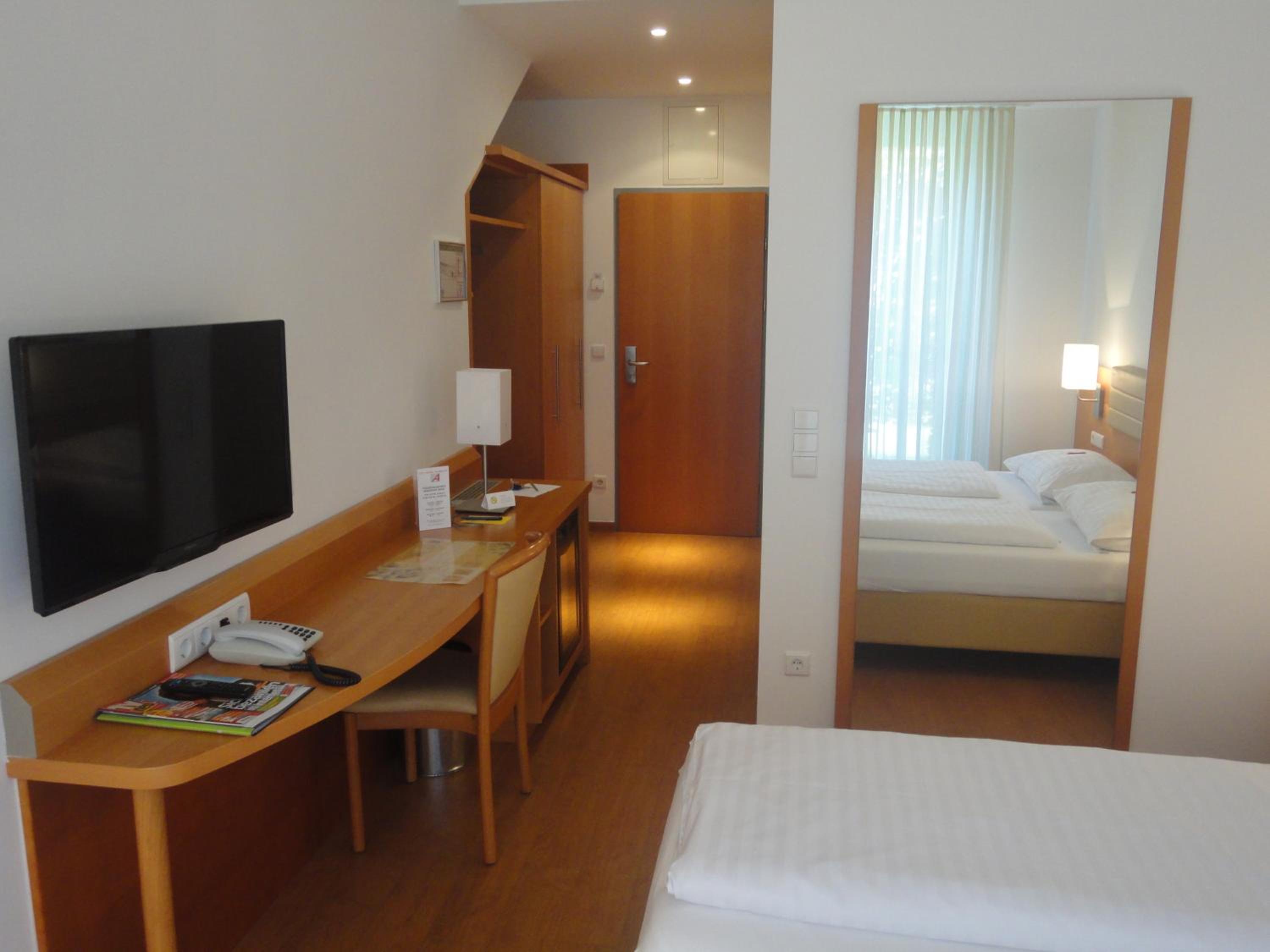 Double Room - Photo 20