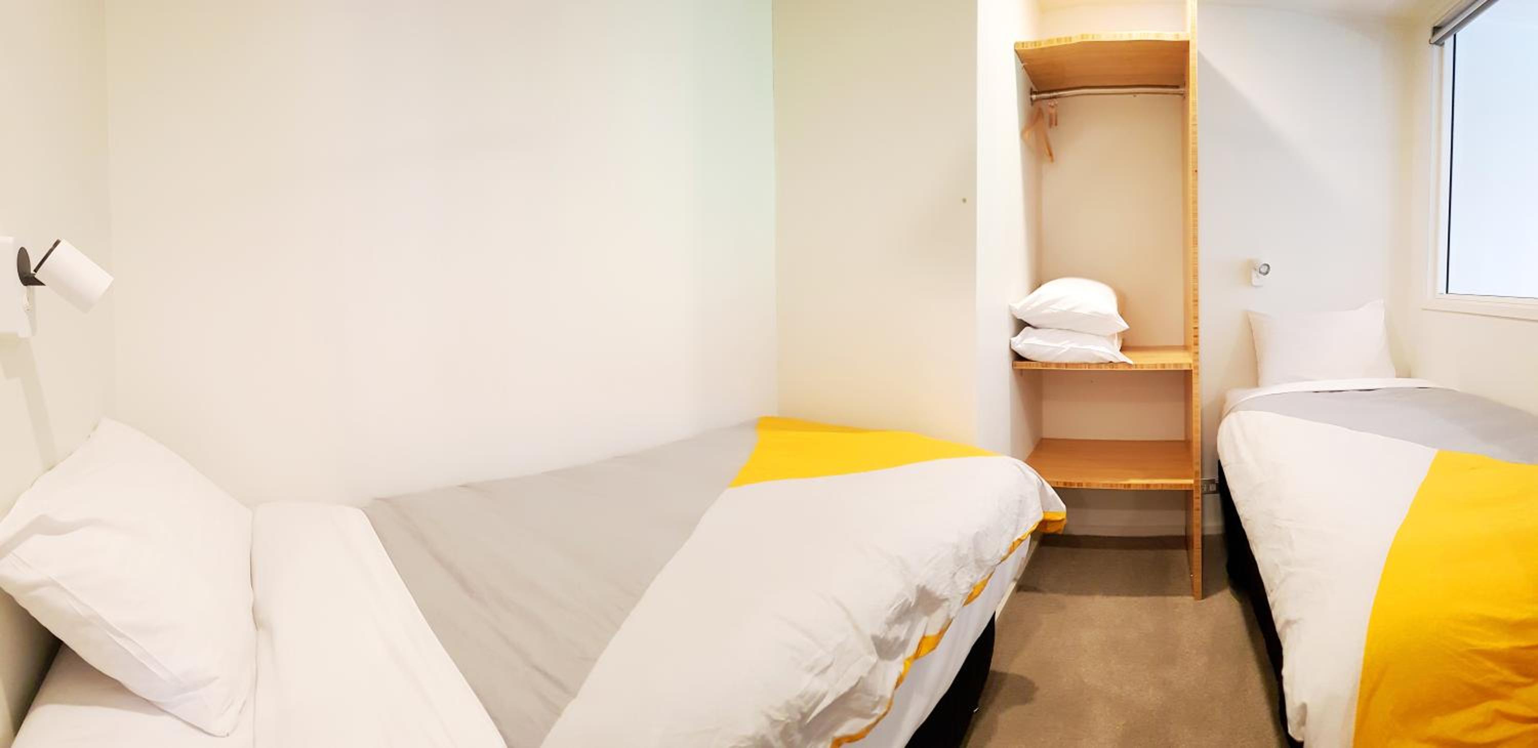Deluxe 2 Bedroom 1 Bathroom Apartment photo 1